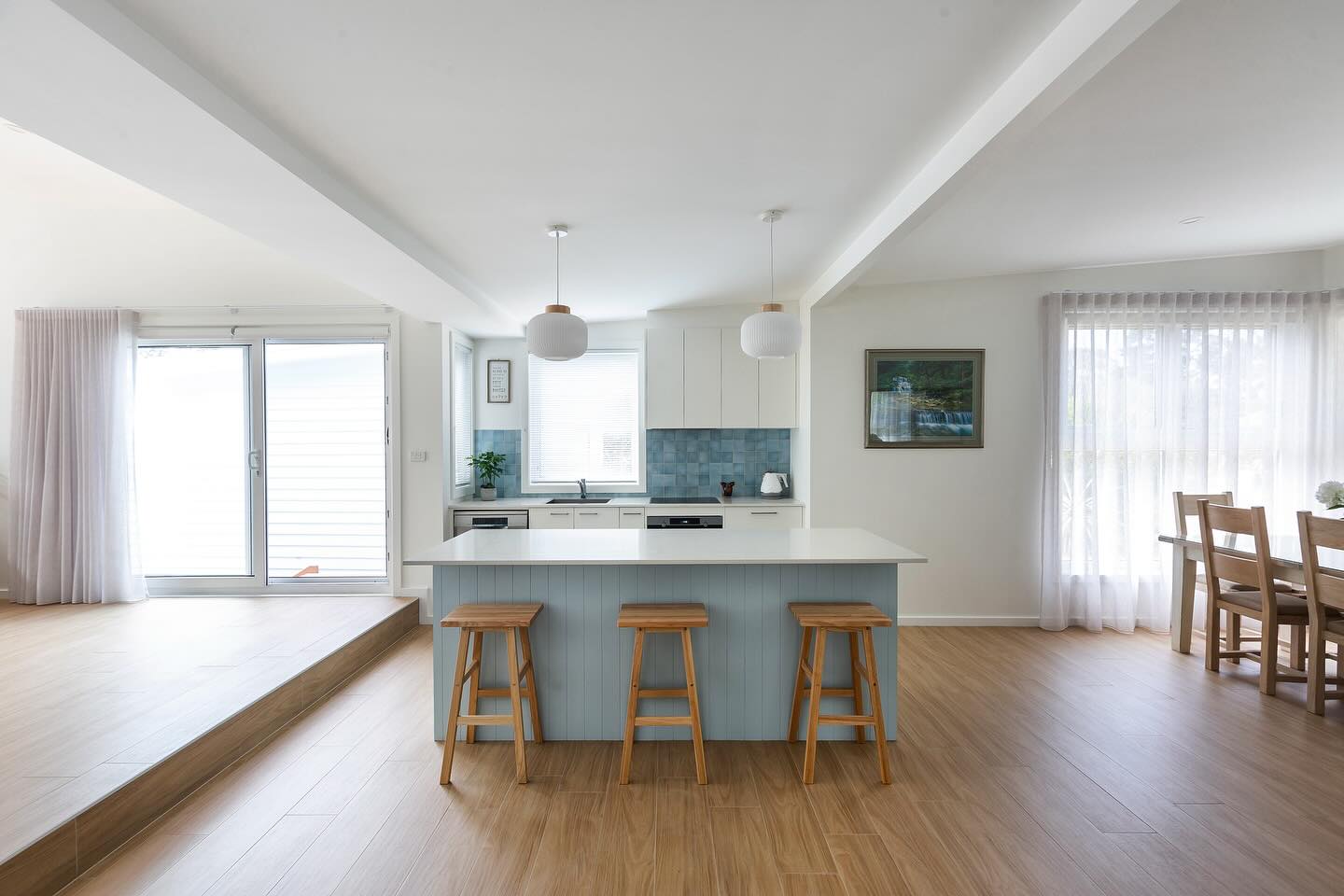 Opening up spaces and introducing natural light. ‘Broulee House 1’ #alterationsandadditions #renovation #southcoastarchitearchitect