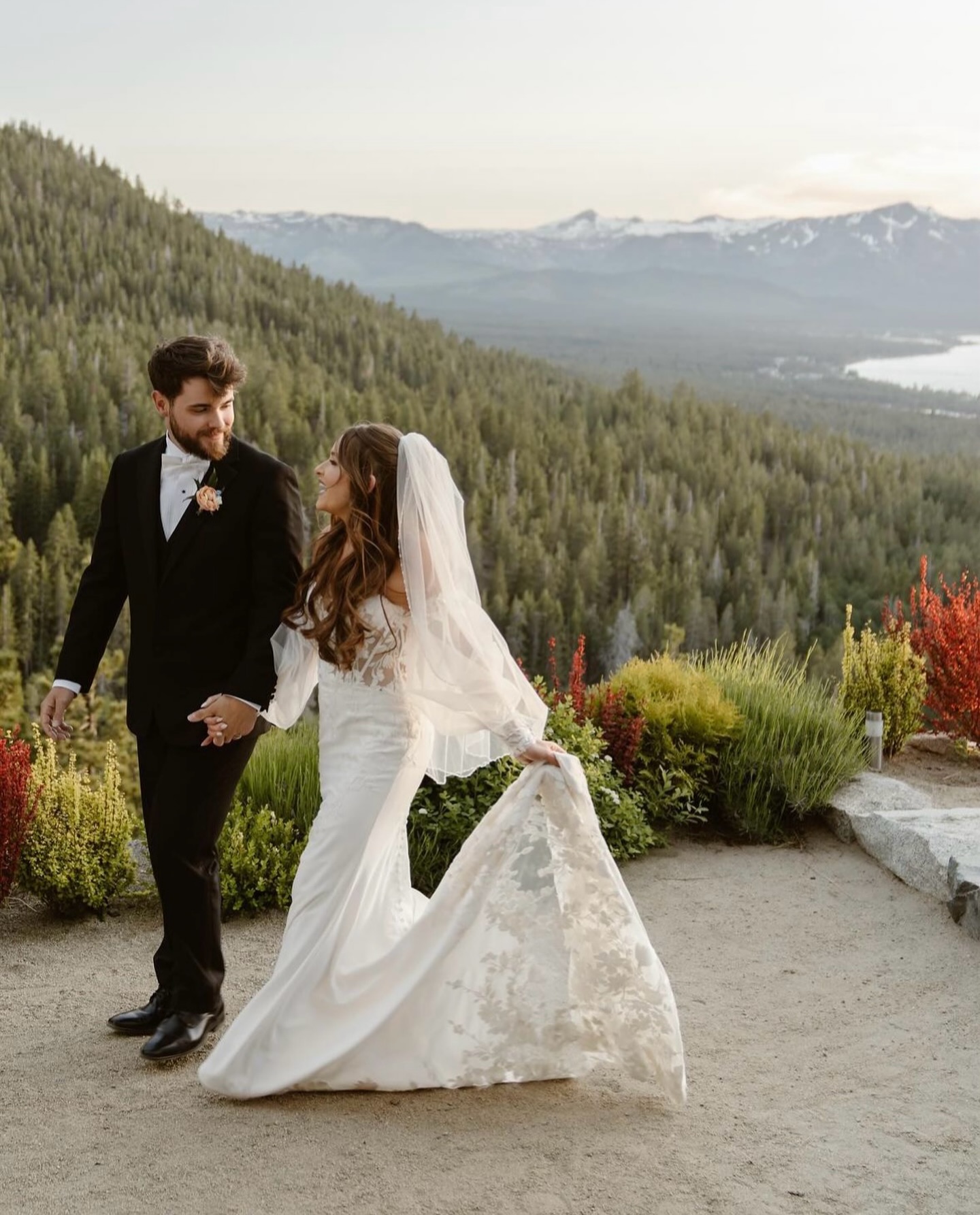 Love was definitely in the air on Olivia & Tyler’s wedding day 🍃
Photo by @mindfulmediaphotography
Coordinator: @eventplanningbyannie
Venue: @tahoeblueestate
Hair & Makeup: @daymaker_brides
Catering: @blendcateringreno
Bartending: @cvflyte
Cake/Dessert: @kymmskakes
Ceremony Music: @tahoe_harpist
DJ: @miltonmerlos.weddings
Florist: @create_with_t
Table rentals: @carsonvalleyeventrentals