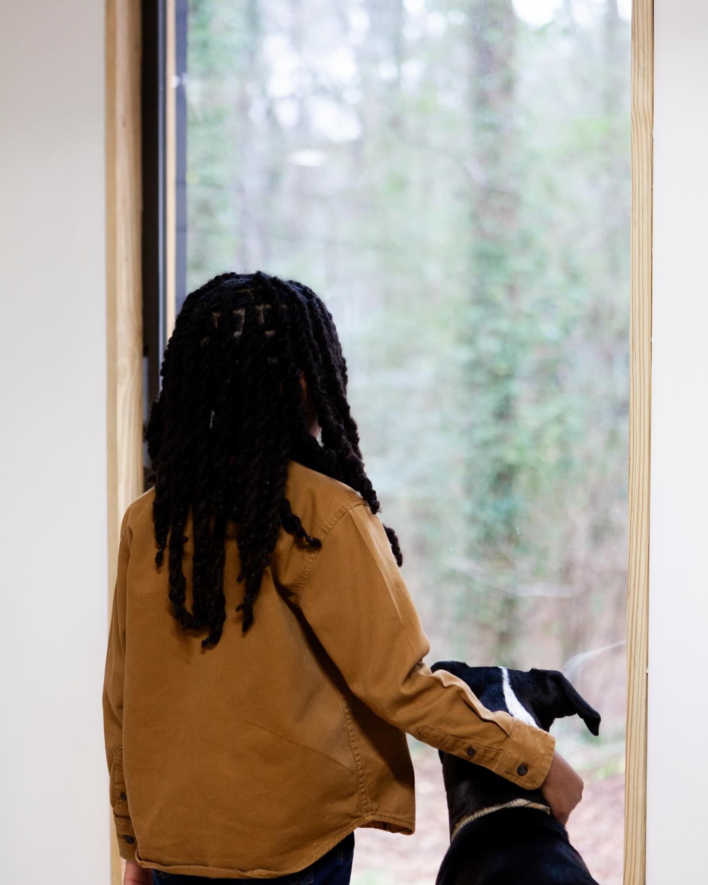 A boy and his dog. The sweetest friendship. 🐾❤️
#ABoyAndHisDog #BestFriends #FamilyMoments #DogLove #UnbreakableBond #PetAndKid #FamilyLife #CherishedMemories