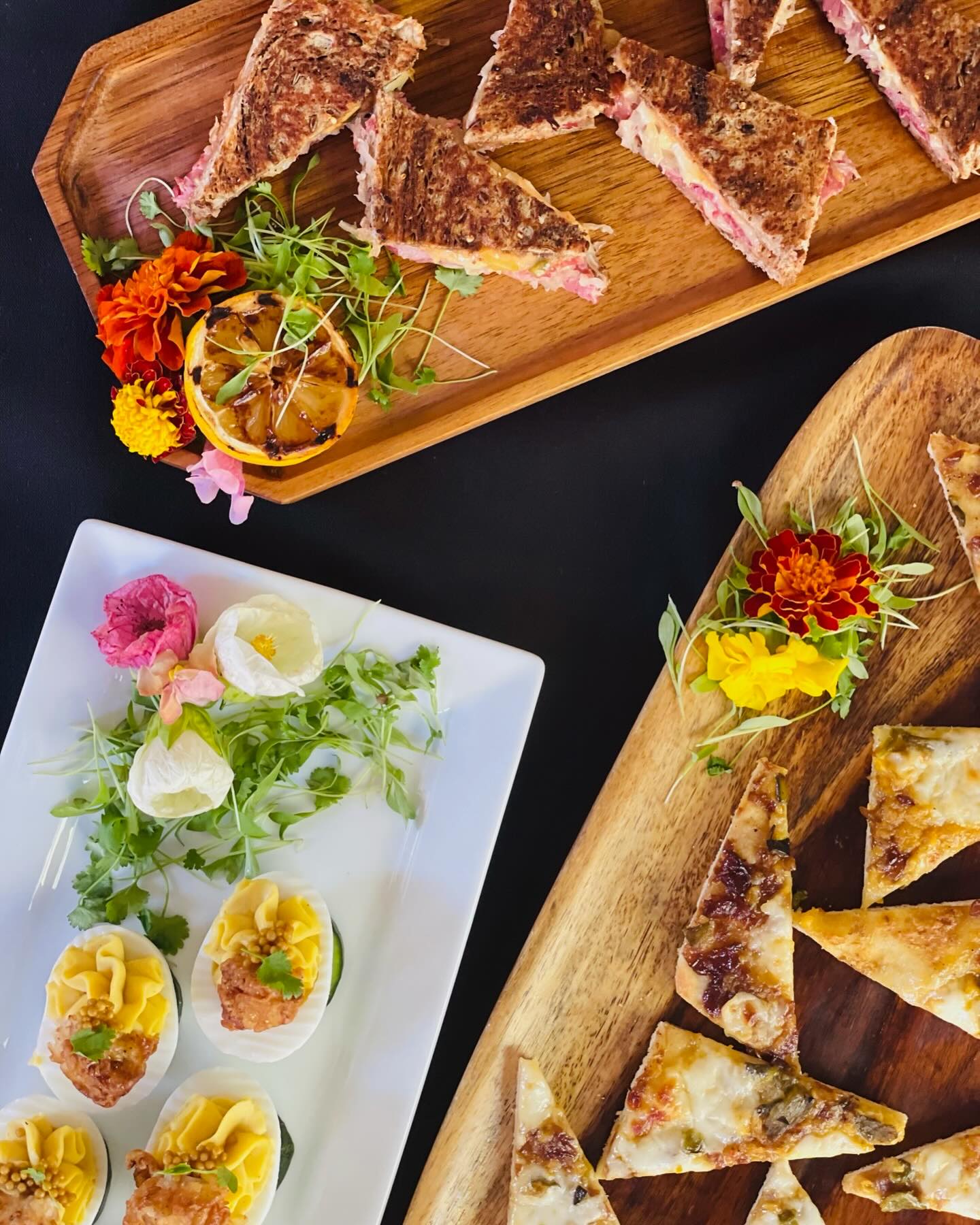 We want to shine a spotlight on one of our catering partners that has consistently filled our events with flavor and delight - Devils Food Catering.
Their dedication, creativity, and enthusiasm infuse each event with a sense of warmth and authenticity. Thank you @devilsfoodcatering team for being collaborators and friends!
Images from: @devilsfoodcatering