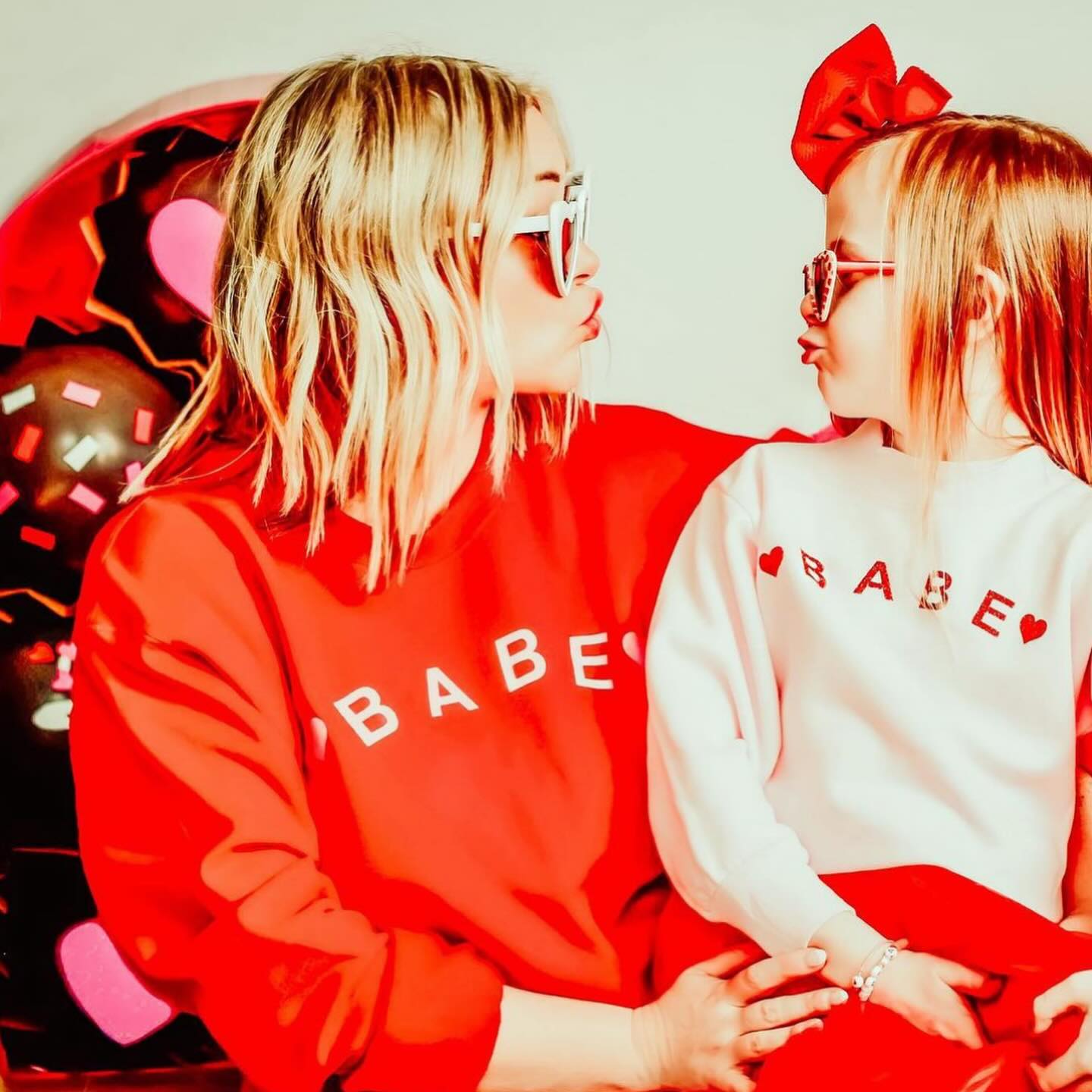 Balloons make the perfect Vday prop 🥰
Models: @mommaroan10