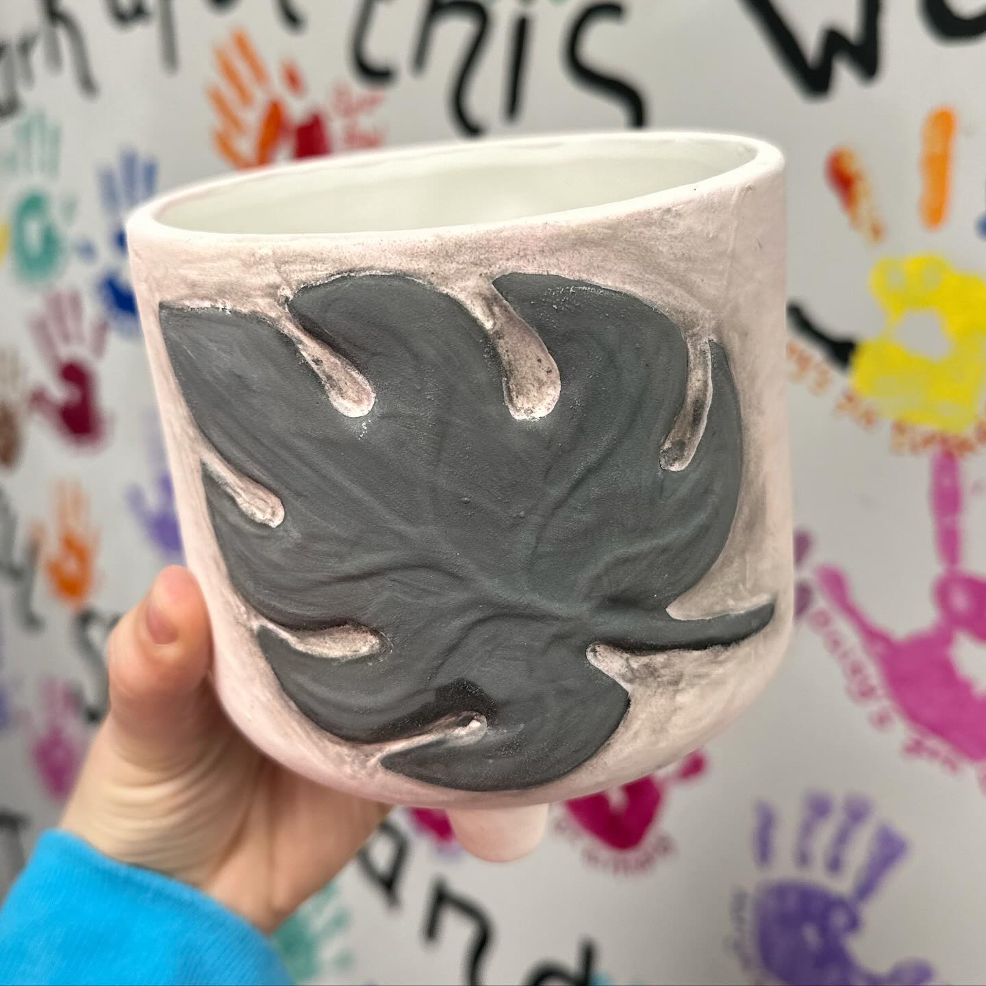 Well the new website build is actually finishing me off 😅 I have come up against a multitude of issues so far, from the back end erasing itself to our lovely wonderful farm broadband cutting out after I’d just added all the services but not pressed save yet 😳 but hopefully there is a light at the end of the tunnel!
I took 45 mins to have a creativity break earlier on and tried out a new glaze combo - what colour do you think this will be when it’s fired?
Comment your guesses… I bet no one will get it 🤭