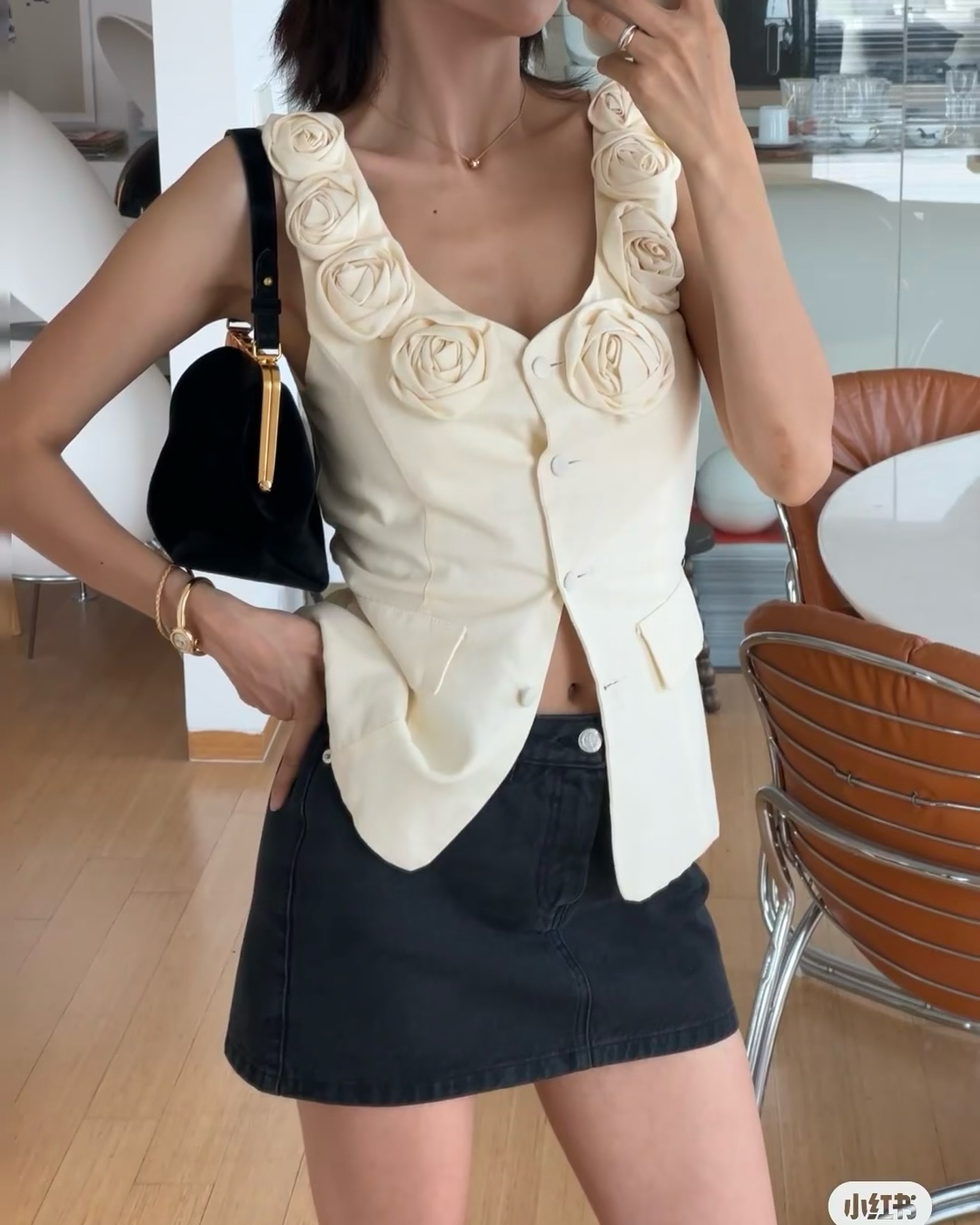 Swipe to see how our community is styling pieces from the latest Spring Summer Collection 🐠 🌞🍉
1- Loire Top
2- Selenge Crochet Dress
3-Loire Top
4-Shisha Dress
5-Loire Top.
6-Zafiro Crochet Dress
7- Turkana Shorts
8-Marina Dress
9- Cassia - Nazarae Set
10-Loire Top