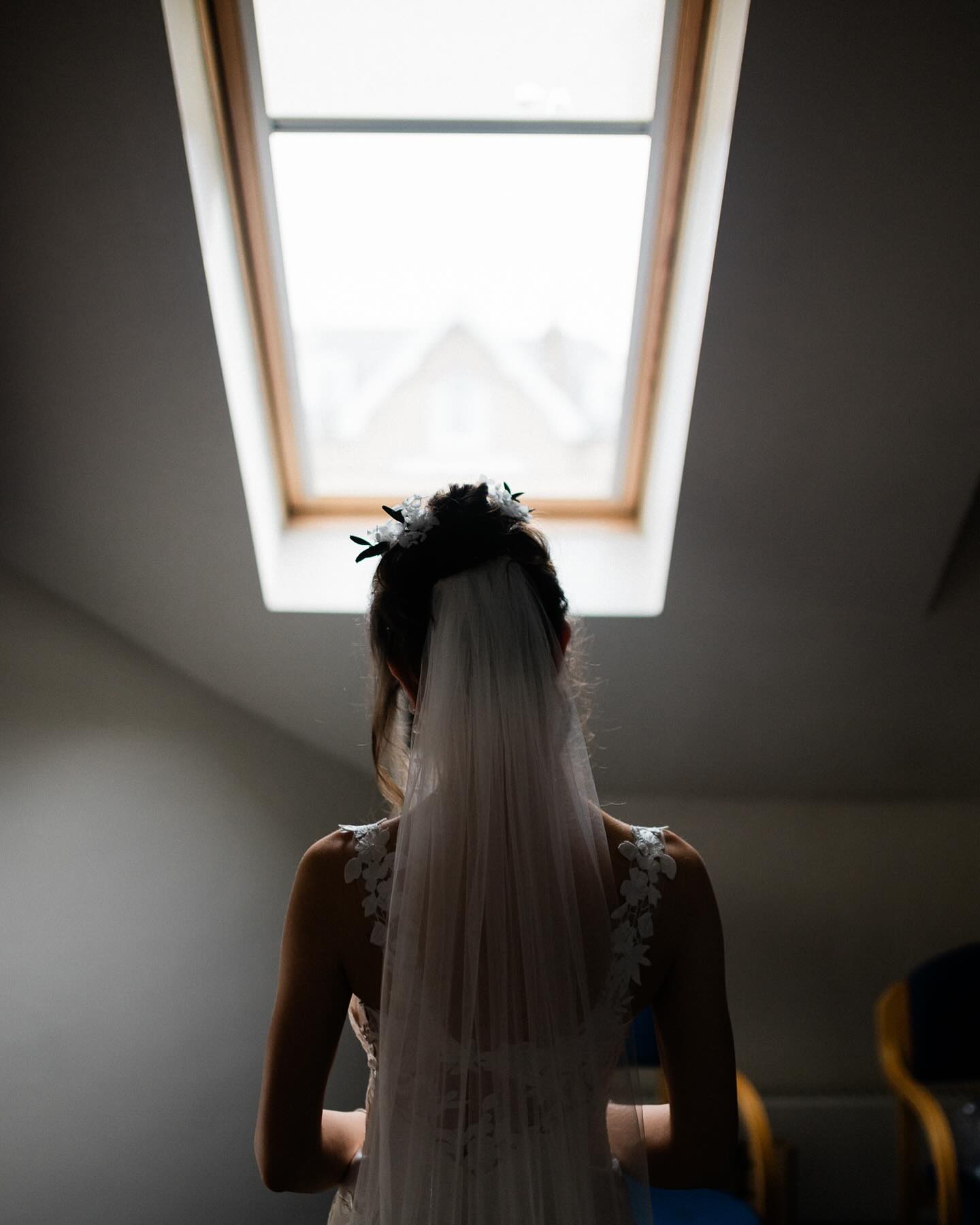 Getting Ready!
…
Makeup @rachel_eveline_weddings
Decorations @ambiencekingstonuponthames
…
#gettingmarried #gettingmarrieduk #gettingready #londonweddingphotographer #wimbledonweddingphotographer