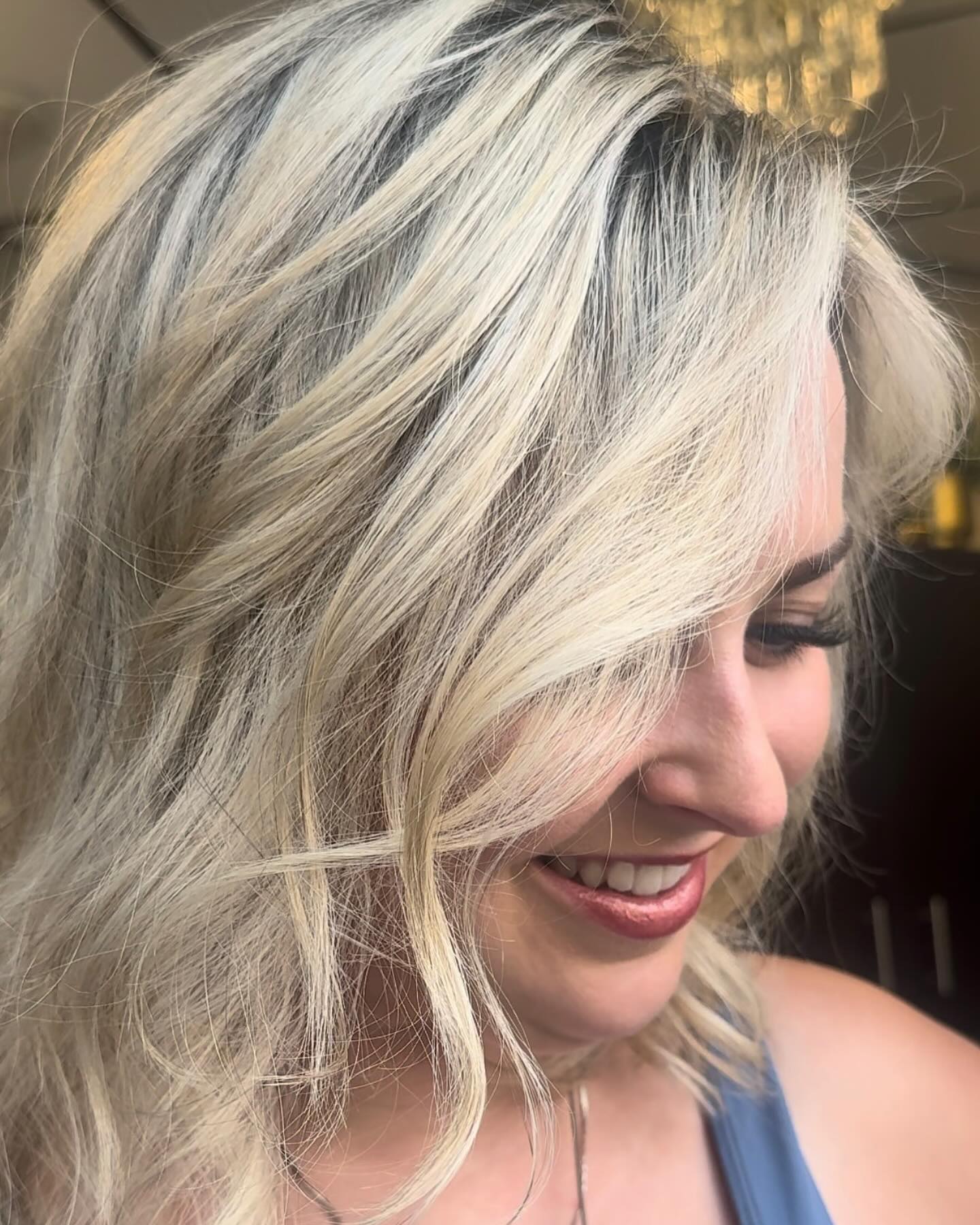 I’m obsessed with this girl 😍 and her whole family❣️
Dm to book or link in bio 😘
#ucfhairstylist #ucfhair #winterparkhairstylist
#orlandohair #orlandohairextensions
#winterspringshair #winterparkhair
#orlandobalayage