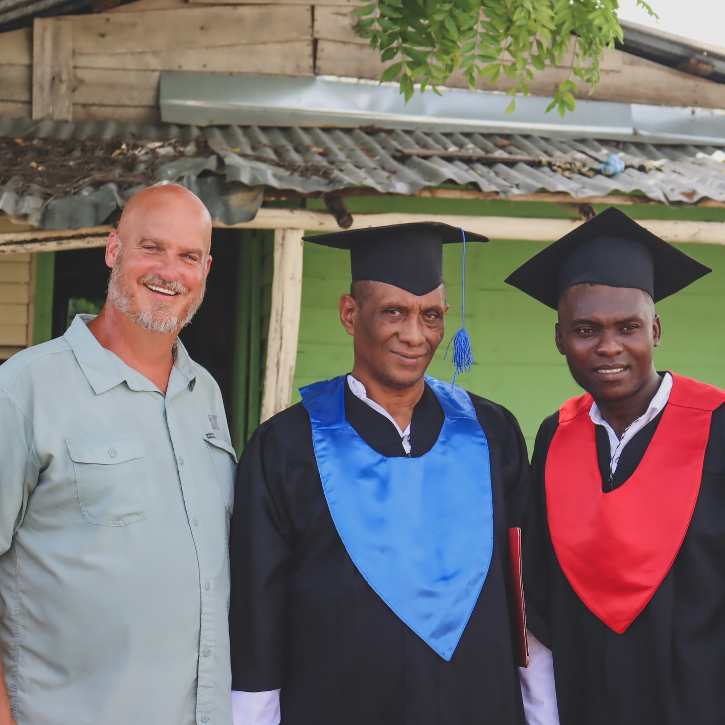 DISCIPLES MAKING DISCIPLES ✨
This month we celebrated a monumental milestone as our partner churches in the Dominican Republic held their Bible Institute graduation!
Thanks to your generous support, these 9 dedicated men are now equipped and inspired to make more disciples in their own communities—changing lives with the power of the gospel. 🙌📖