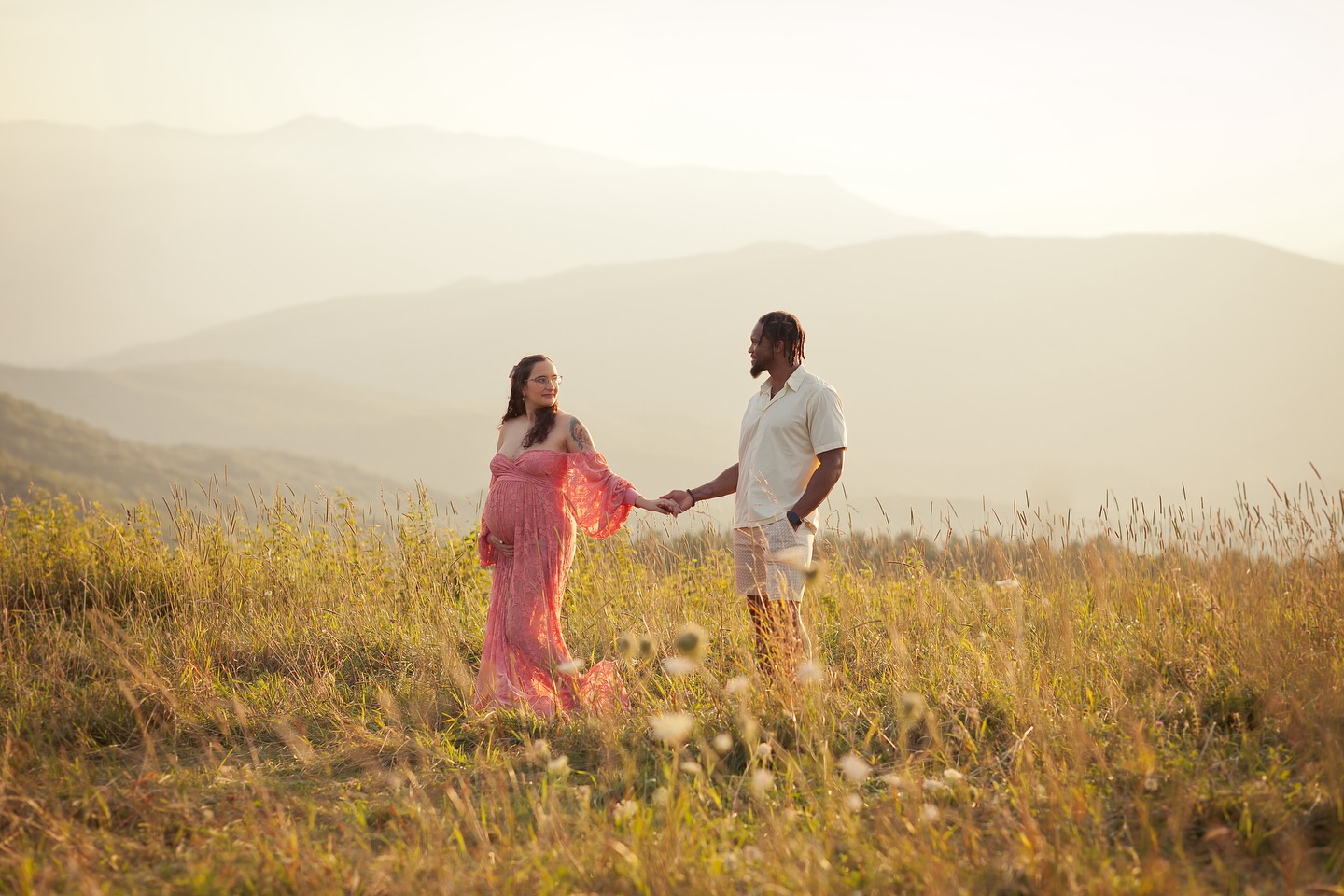 Karina + Chuck » These game-for-anything, joyfully-spirited soon-to-be parents and I hiked to the top of the world to soak in the captivating views of the layered ridgelines as we celebrated the upcoming arrival of their new baby girl. Their radiant energy paired with the golden light of this late summer adventure session was nothing short of pure magic. ✨
··· Our Simply Series™ BUMP sessions capture your growing belly and the Goddess that you are! Chasing stunning light and authentic love, these sessions capture the magic and adventure of this sacred time.···
#cassieleahphoto