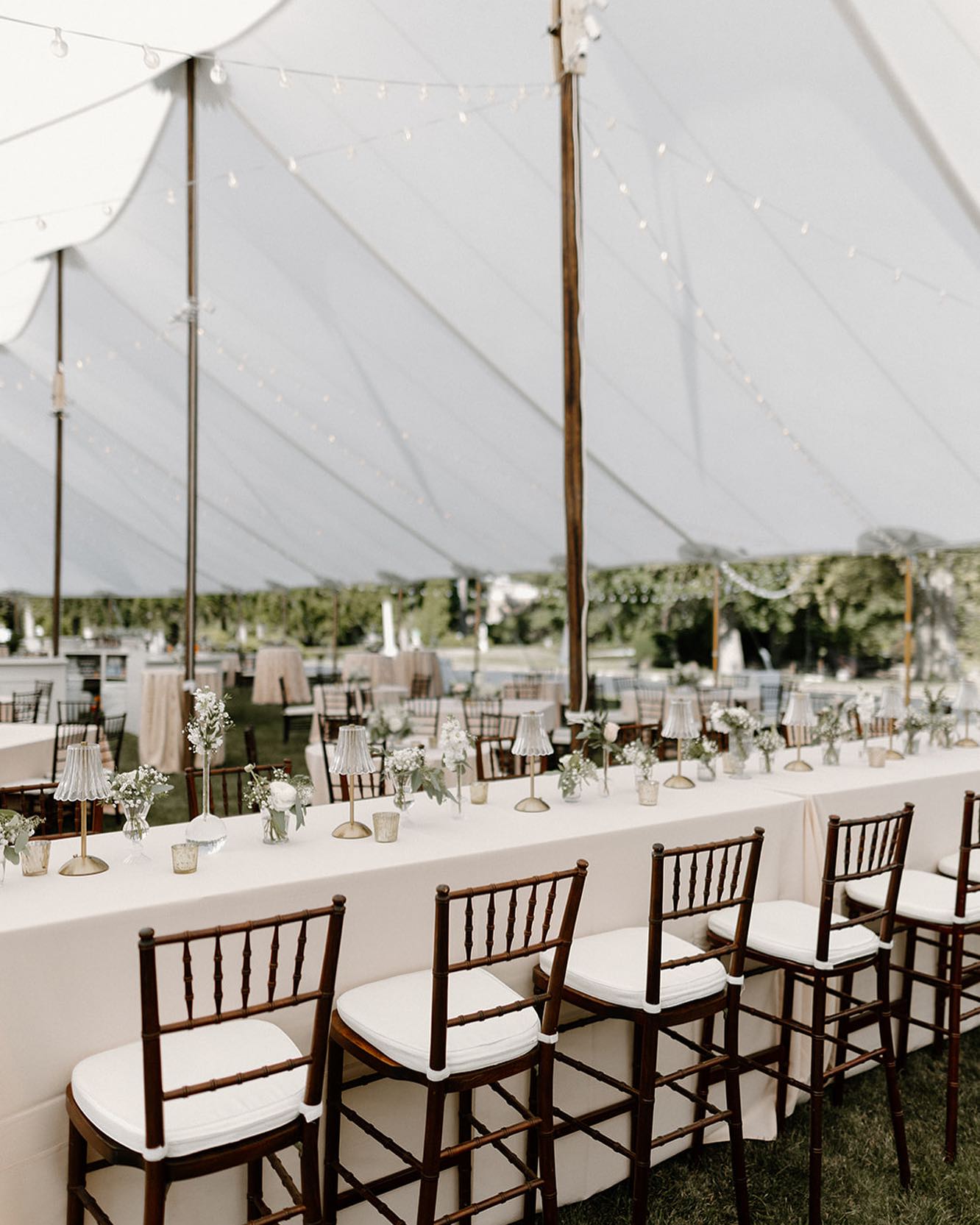 When @__hol_ and @thekflo first came to us, they said they didn’t want a traditional wedding reception. They told us they didn’t want their guests stuck in their seats half the night and they wanted them to be able to drink, dance and eat at their leisure. We were instantly obsessed with their modern attitude and vision for their celebration!
We did the thing everyone tells you NOT to do: Open seating (read: no seating chart!) And guess what? It worked out beautifully! We mixed 8ft high-top tables (pictured) with collections of various sized round and square tables which provided seating for 4–10 guests at each. The floor plan made their reception feel more like a luxe bar and lounge and really encouraged guests to explore the space and connect with friends old and new!
We’re always so excited when our clients redefine what a wedding “has to be” and dares to try something new. We’re always down for the challenge!
@eleven11photo / @advantagetent / @alloccasionseventrental / @bbjlatavola / @yellowcanarycincinnati / @jlylethegreat / @dj_kombat / @eatwellcincinnati / @bonboneriecincy
.
.
.
#cincinnatiwedding #tentedwedding #outdoorwedding
#cincinnatibride #cincinnatiweddingplanner #weddingplanner #weddingdesign #weddingdesigner #weddingstyle #weddingstylist #eventdesign #eventdesigner #eventstyling #eventstylist #wolfandbirdevents