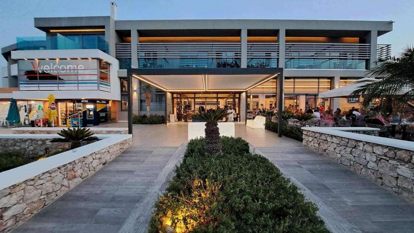 Welcome to our resort, where every moment is a masterpiece and every day a new adventure!
#virginia_family_resort #virginiafamilyresort #rhodes #greece #summerresort #hotel #greekhotels #hoteldesign #hotelarchitecture #summervacation #hotelsingreece #rhodeshotel #familyvacation #summertime