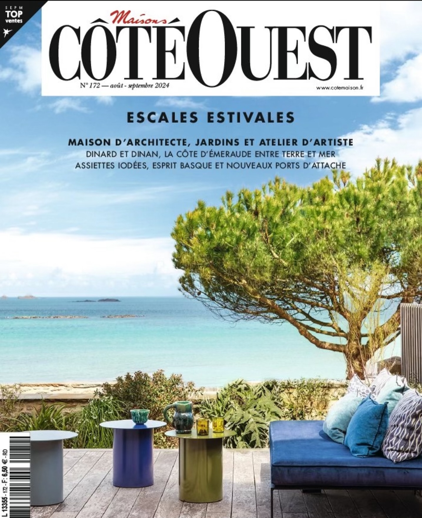 Qui ne rêve pas d’une telle vue où la nature et la terrasse aux couleurs de la mer et des pins ne font qu’un.
Harmonie possible grâce au mobilier en métal personnalisable de @laurencedutilly sur la base de 200 teintes du nuancier RAL. Ici, tables guéridon GIPSY 45 thermolaquées en finition outdoor. Merci @cotemaison pour cette couverture❤️
Stylisme @laurencedougier
Photos @gaelleleboulicaut
😍
—————
#decoaddict
#decoration
#design
#furniture
#inspiration
#interiordesign
#mobilier
#outdoor
#pressrelation
#vkbpr
#artisan
#color
#creation
#decorstagram
#faitmain
#frenchdesigner
#handcraft
#handcrafted
#homedecor
#influence
#instadeco
#jardin
#madeinfrance
#metal
#noir
#primitive
#savoirfaire
#table
#tendancedeco