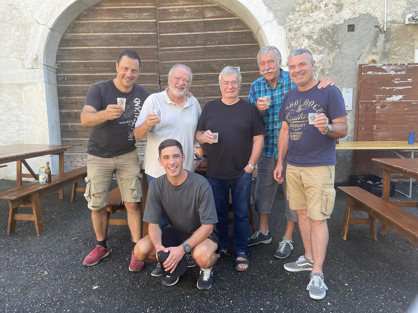 ☀️Aujourd’hui le village de Russin se prépare pour la 61ème fête des vendanges le week-end prochain!☀️
