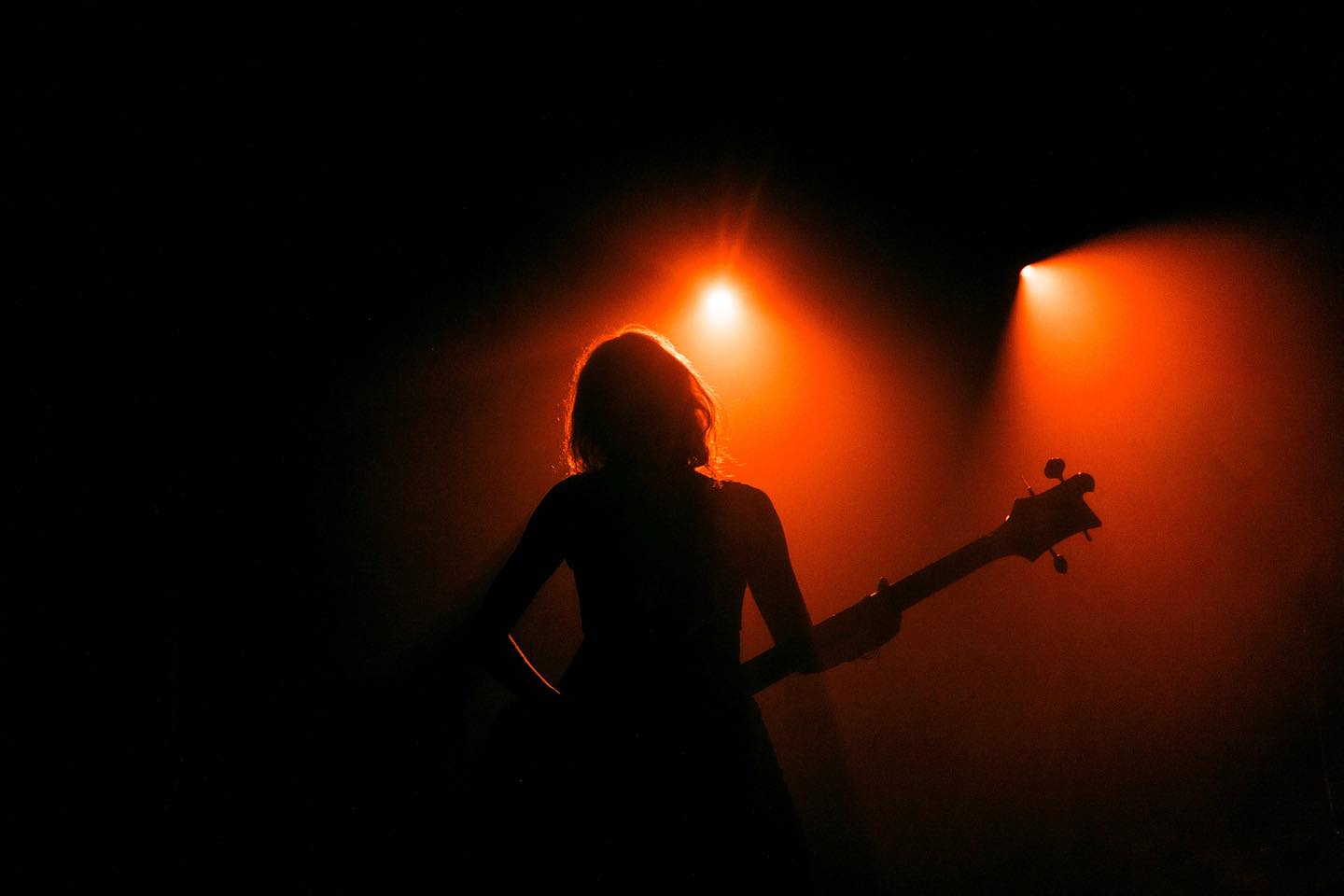 Ik denk dat ik toch een opleiding licht techniek wil doen…
Wat hou ik van die effecten…
Zelfs dat gruwelijke rood, heeft wel wat toch??
❤️❤️❤️
Oké… Doei!