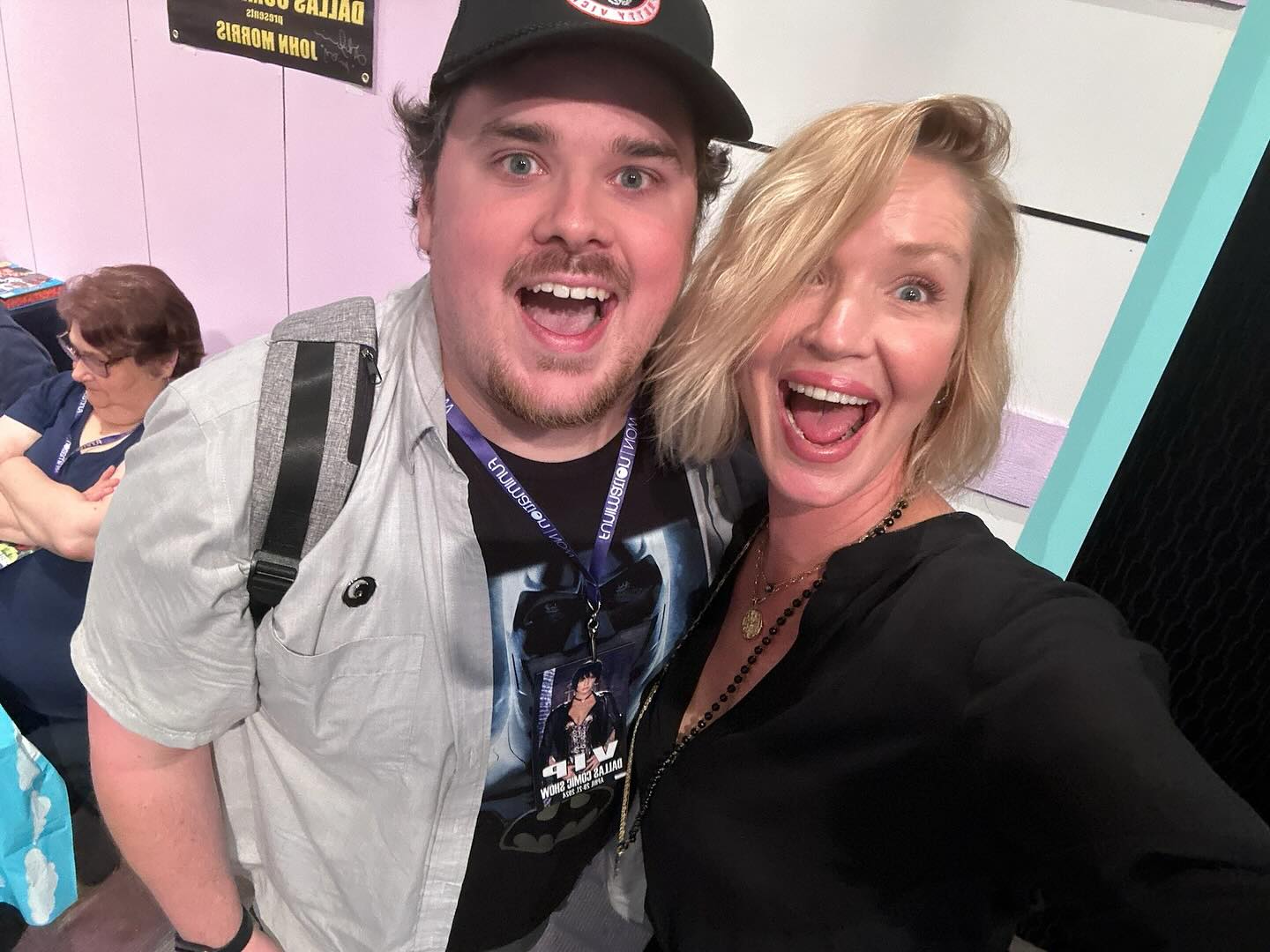 THIS WAS AN AWESOME WEEKEND. A lot of people ask me how I became a filmmaker. One of the defining moments of my journey involves this little known show, the wickedly cool BIRDS OF PREY on The WB. Imagine the 12-13 year old kid (me) who loved this 13 episode series following The Huntress, Oracle, and Dinah Lance as they defended New Gotham City in Batman’s absence.
When the show was unceremoniously axed way too soon, my little fanboy self was DETERMINED to keep love and awareness of my beloved Birds alive. But how? Well, around that time, I’d discovered a community of people on the web who created music videos with their favorite movies and shows. I thought the Birds deserved THEIR OWN music videos. So I took it upon myself to learn video editing, and created music videos as my love letters to the show… and fell in love with the art in the process.
And that’s how I got started. Fast forward 20 years, now I’m a filmmaker, collaborators with the writer who brought back my Huntress ever so briefly on THE FLASH’s episode of the big CRISIS event (looking at you @sterlinggates), and now I’ve met Huntress herself @ashleyscott. And she signed the poster that hung in my childhood bedroom 20 years ago, and now in the guest room in my own house.
Without BIRDS, would I have ever dipped my toe in video editing? Would I even be a filmmaker? It’s the Butterfly Effect, or, in this case, the Birds of Prey Effect. Oh and ASHLEY. Ashley is just as real as they get. She cried. I cried. My dad apparently stifled tears behind me. Just as cool as the Huntress. Cooler, really. ❤️🦇🌕 #birdsofprey #inspiration #dccomics