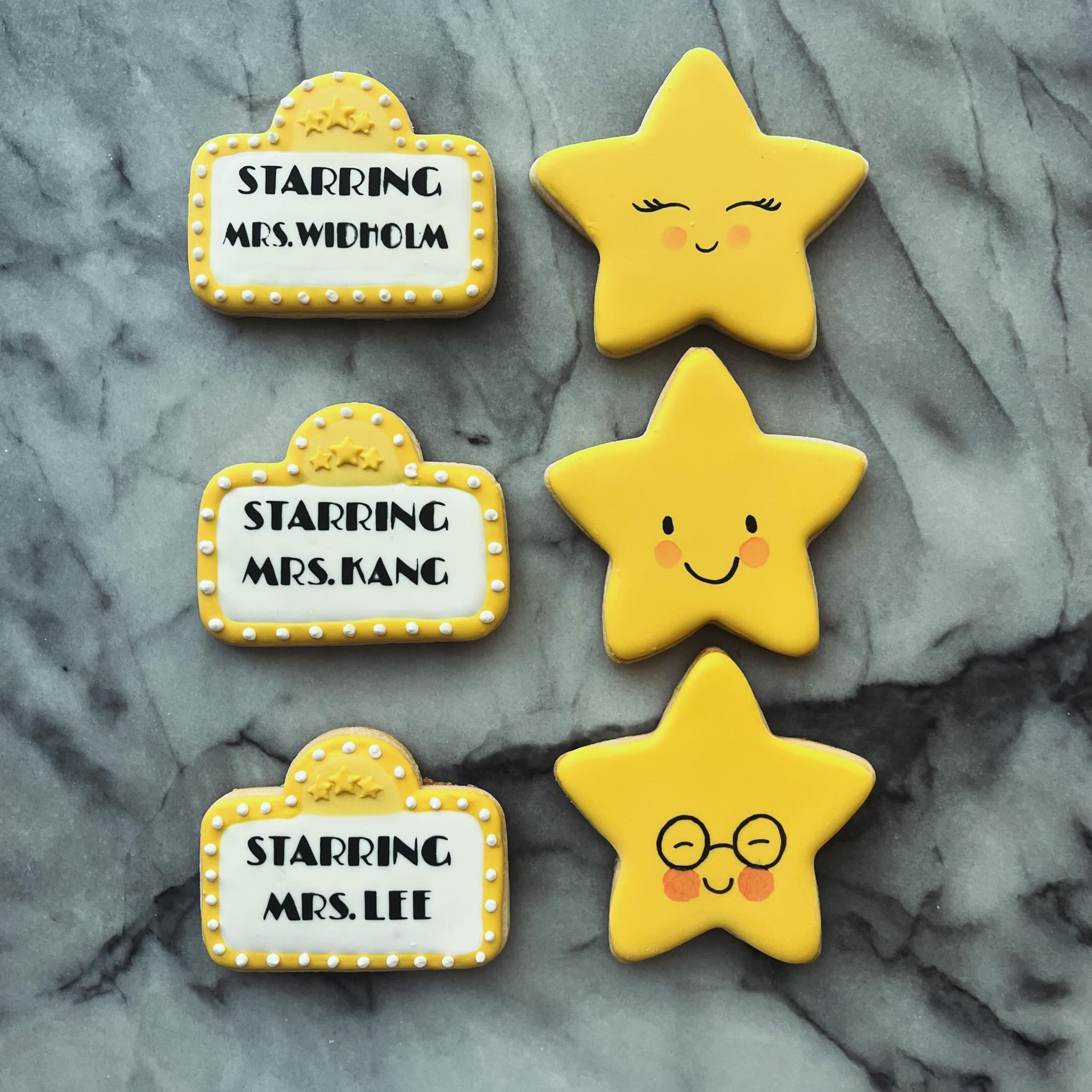 Itโs teacher appreciation week!
Thank you to all the great teachers!!
.
.
#royalicingcookies #longbeachcookies #cookiedecorator #cookiedecorating #decoratedcookies #customcookies #cookies #longbeach #longbeachca