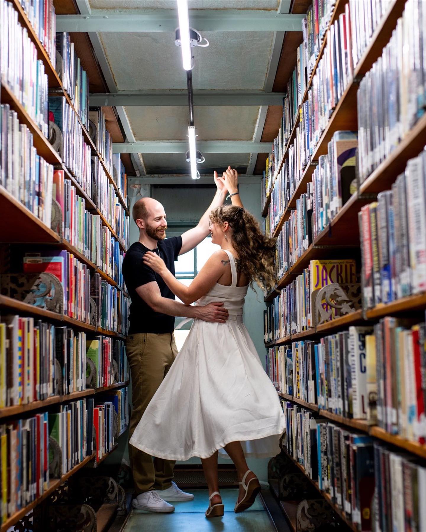 The answer is yes: we can include your cats in the engagement session!!
This was one of my favorite (and most unique!!) shoots in a long timeeee 🙏 I cannot wait for @nickietrudeau & Chris’s wedding!!