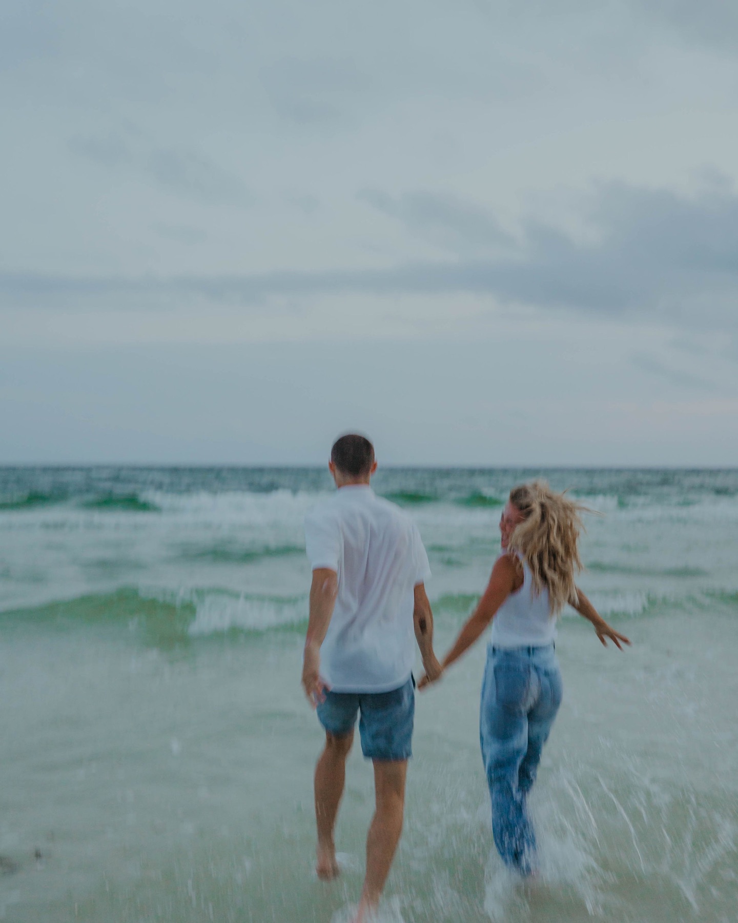 A somewhat gloomy blue evening in 30A🌊🌴✨🐬
I can’t tell you how much fun I had with all of my Florida sessions. Well, so much that I will be going back in December. Keep an eye out on my stories for more booking information to come🩷
www.bseringphotography.com
#30a #floridalife #floridaphotographer #florida #travelphotography #photographer #photography #indianaphotographer #couples #couplesphotography #couplesgoals #30aphotographer #gloomyday #floridaphotoshoot #beach #beachvibes