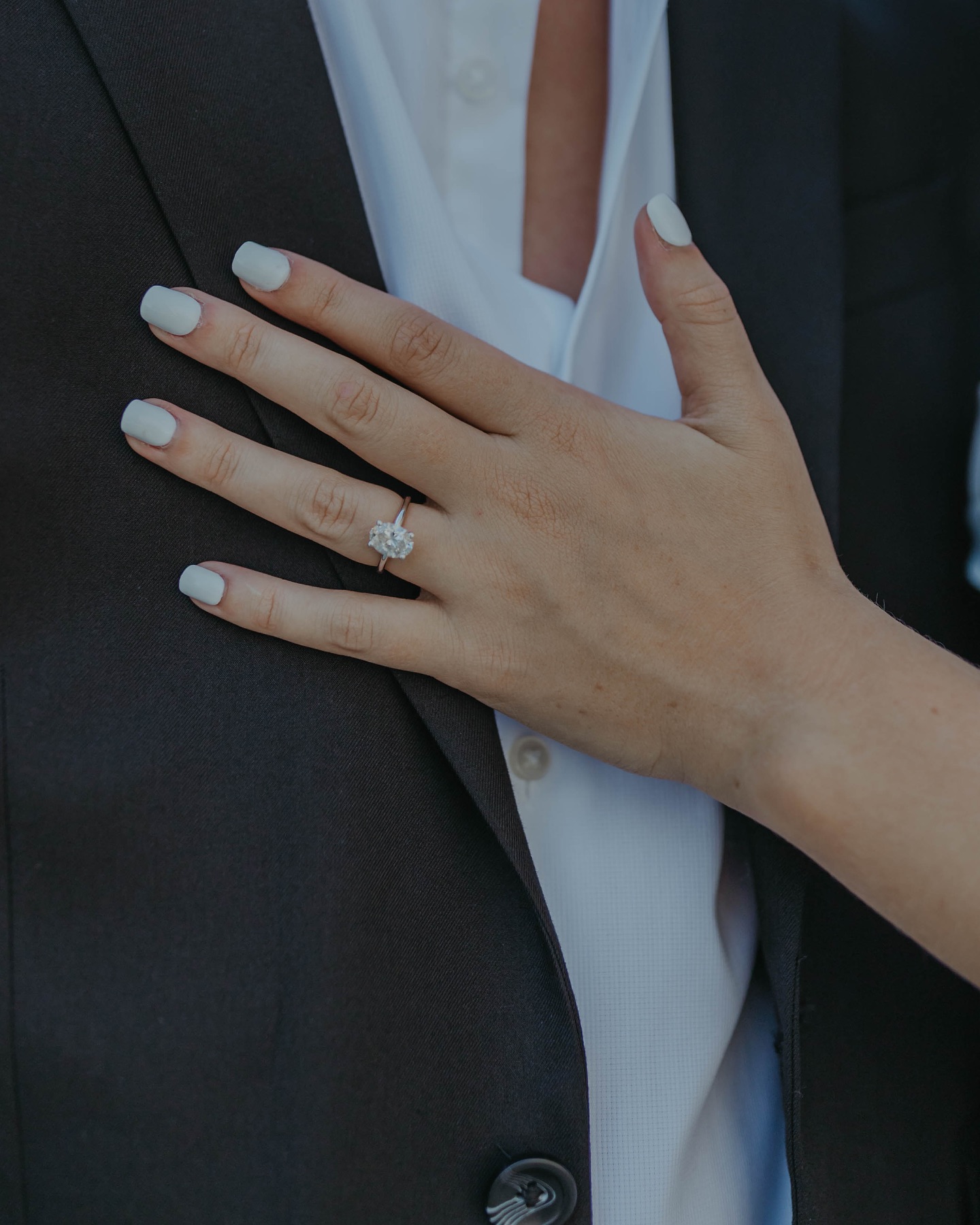 Now they’re the Elmore’s 💍💐🏝️
Last 4 photos
Florist: @ourgreenhouseflorals
Wedding dress: @randyfenolibride
Hair and makeup: @hmua.kristen
#indianaphotographer #indiana #engagement #engaged #wedding #florida #30a #travelphotographer #floridawedding #floridaphotographer #bride #weddingdress