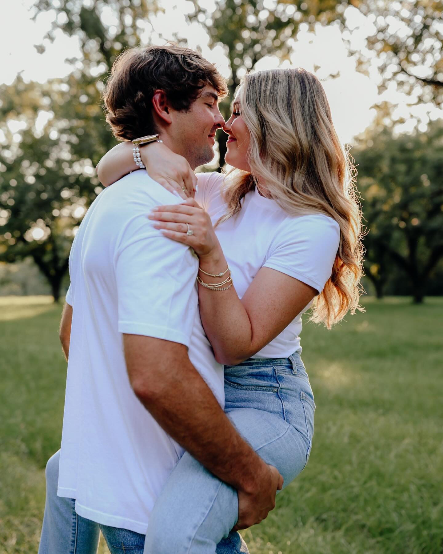 This season of life is so full of getting to capture milestones for my friends, and I freaking LOVE IT.
Last weekend I got to take engagements for one of my college besties, and it made my heart so happy! 🤍
#hattiesburgphotographer #mississippiphotographer #hattiesburgmsphotographer #nolaphotographer #neworleansphotographer #southlouisianaphotographer #engagementseason #engagementphotoinspiration #authenticlovemag #unscriptedposingapp #msgulfcoastphotographer #southmsphotographer