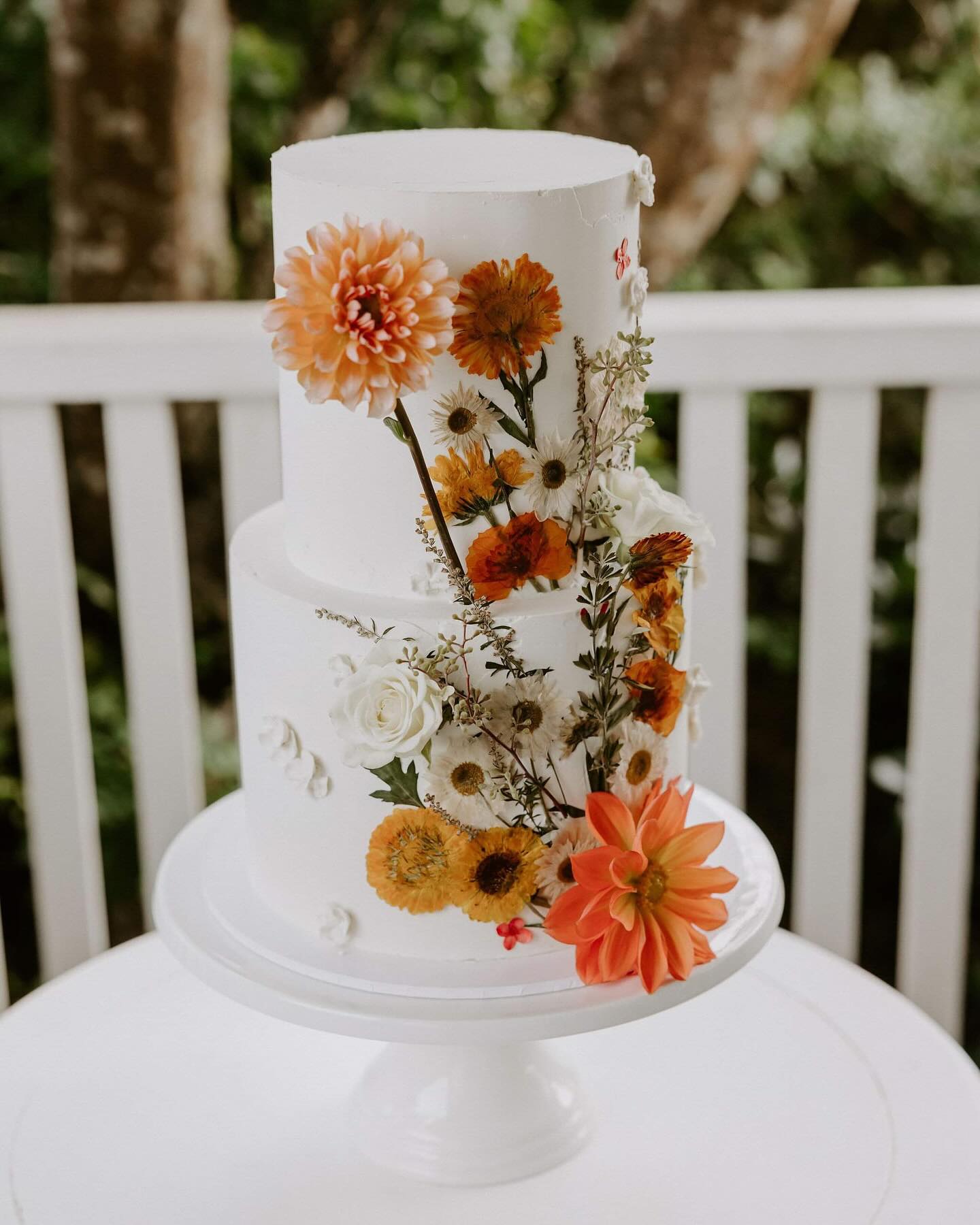 Taylor & Adrian
27.04.24 @byronviewfarm with @__elope__
Pressed edibles @pretty.produce
Fresh blooms @wildernessflowers_
📷 @ninaclairephotographer