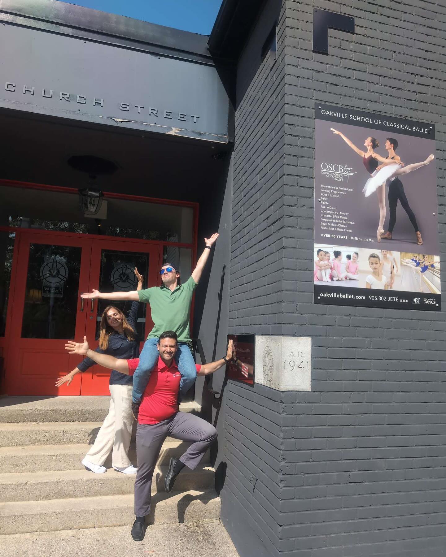 What could be more enjoyable than spending a day outdoors in the beautiful summer weather with your team, engaging in some ballet dancing? Discover the unique challenges your team can experience during one of our team-building adventures. #teambuilding #outdoorteambuilding