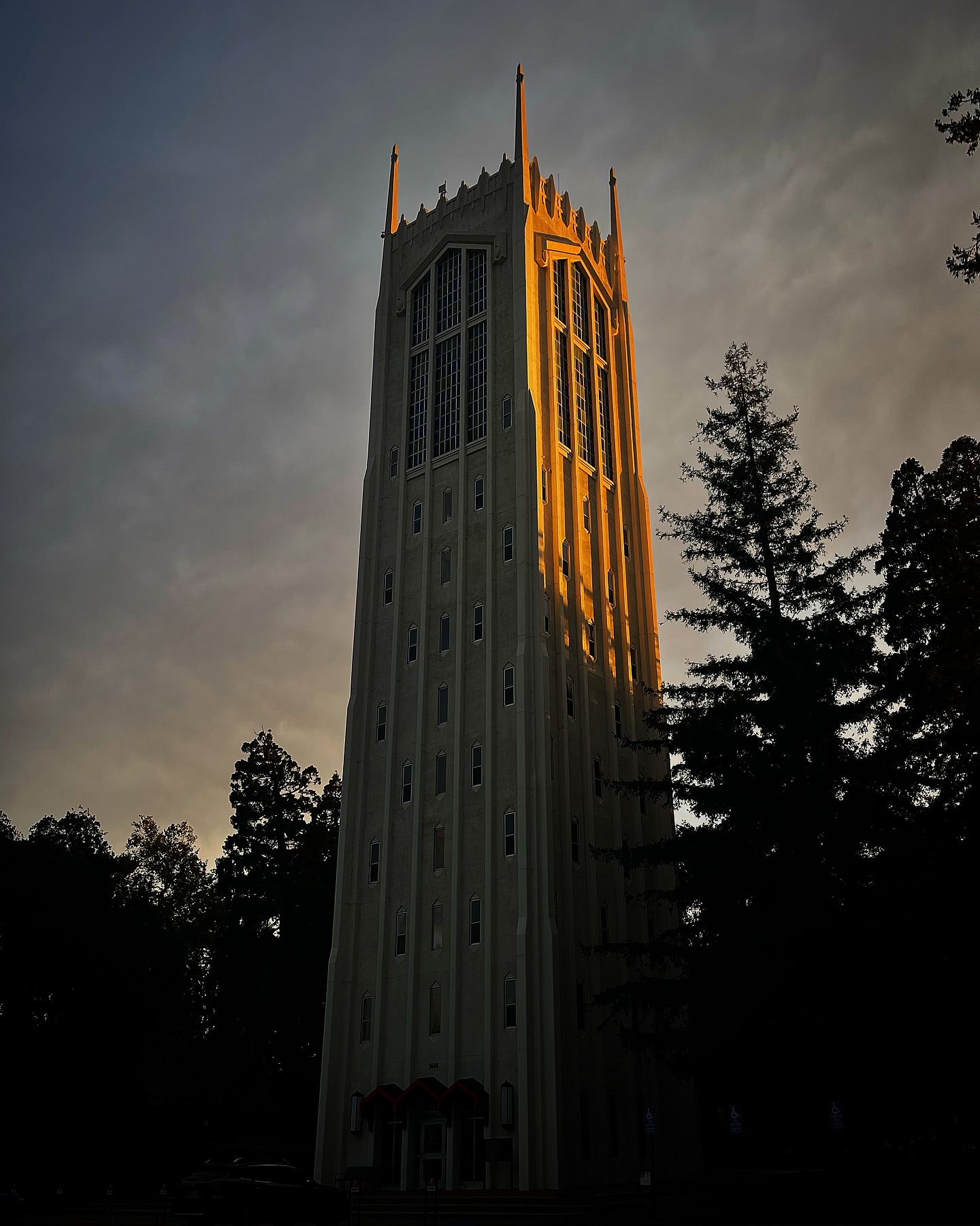Beautiful view of burns tower from Morris Chapel 💒 Feel free to bring a friend if you’d like, and thank you to all who have been joining us for bible studies!