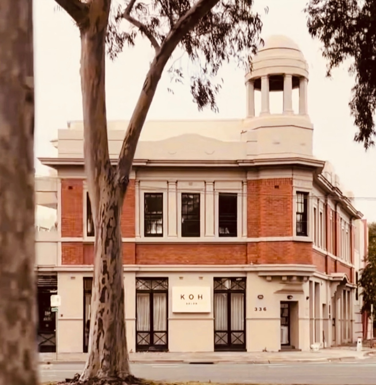 We have an Exciting Announcement 📣
From next week we will be fully operating out of our St Kilda location.
We’re merging our Elwood team with our St Kilda team, uniting forces and we couldn’t be happier.
After working in St Kilda for just over a year, we realised the space is everything we need.
It has a beautiful open-plan layout in a charming historical building built in 1854, with high ceilings and long windows, providing an abundance of light and spaciousness. It’s absolutely perfect.
And the great thing is, it’s only 3km from our Elwood salon. Sitting proud on a corner position on the St Kilda East side of the highway. Positioned in between Inkerman and Carlislie Street with great 2-4hr parking right outside on Pakington Street and free parking on Saturdays on St Kilda Road.
The tram and bus also stop right outside making this location easily accessible by both car and public transport.
We look forward to continuing to serve our beautiful Elwood community and the surrounding areas.
We want to take this opportunity to express our deepest gratitude for the love and support we have received over the years at our Ormond Road location. Your loyalty has been everything to us and we wouldn’t be where we are today without you.
Koh has been a staple in the Elwood community for 17 happy years, but we outgrew our floor space and we’re excited by this opportunity to evolve.
We will certainly miss our neighbours at @hummingbird_elwood, who took care of us every single day.
We’ve had some fun times and created some amazing memories in those 4 walls and I couldn’t be prouder of how we’ve grown. (Thank you for the gorgeous flowers. What a lovely surprise!)
Here’s to a new era of Koh Salon, providing you with the same exceptional and friendly service by our talented team of kind, caring beautiful women, at a bigger better location ✨
Onwards and Upwards 💫
P.S
We will be in touch with everyone who has an appointment in Elwood to confirm your booking at St Kilda.
