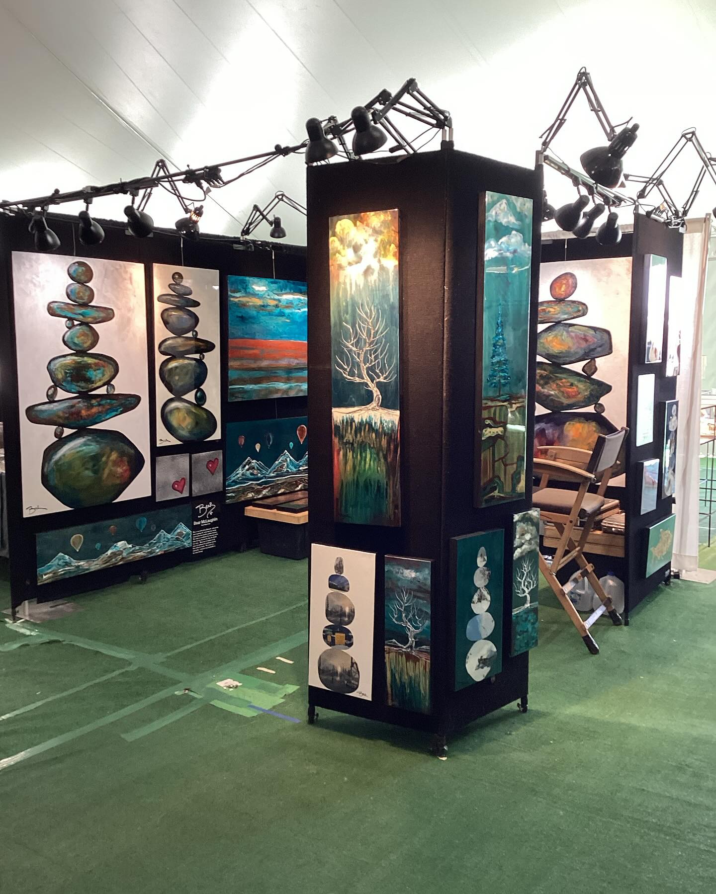 LetsGO. Day 1 @riograndeartsandcrafts ballon fiesta art show!! Come see me @sandiacasino under the big tent. Two weekends booth E17.
.
.
.
#albequerque #albequerqueballoonfiesta #artfestival #buyart #buyartfromartists #buyhandmade