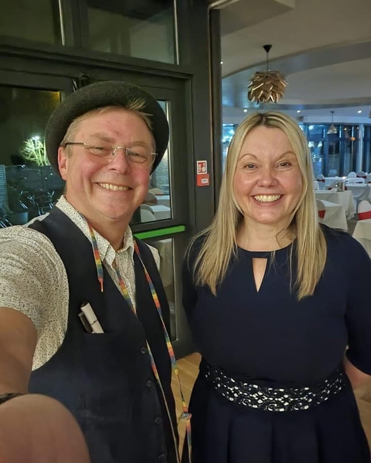 ♣️Struggling with entertainment ideas for your wedding?
♥️Can’t decide between a magician or a caricaturist?
♠️Why not have us both ♥️♥️
♦️If you book @facebloke and myself for your next event we both offer a 10% discount on our fees ♥️♥️
✍️PLUS although we work very well together you don’t actually have to book us to perform at the same time.
You can book one of us to entertain day time and the other for your evening guests.
Whatever works best for you.
📋Want to know more? Just get in touch with either Paul or myself and we will talk you through the options so you can decide what’s best for you ♣️♥️♠️♦️✍️📋