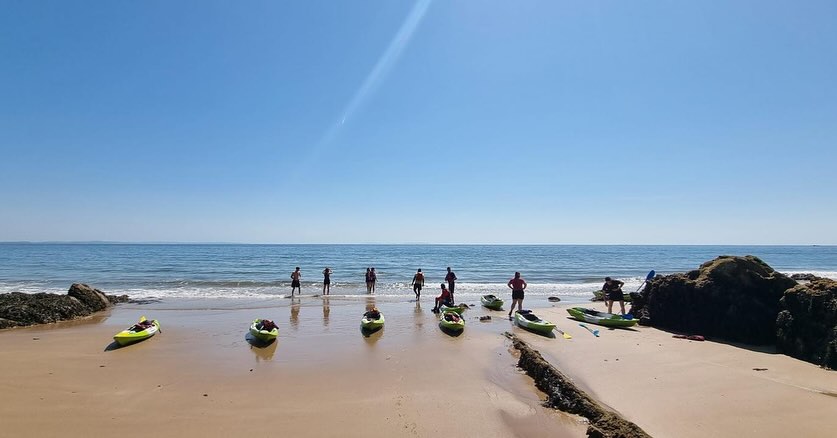 Looking back to one of last year’s adventure trips in Tenby.
A great long weekend kayaking and coasteering with @tenbyadventure.
Eating fresh, good quality meat on an open fire purchased from @becksbay camping shop.
We also did quad-biking🤪🤪🤪 and our own improvised cliff decent and jump! Wow, this was possibly the highlight of the trip!
The whole weekend was fun and full of laughs and excitement, all in a beautiful setting.
#ThrowbackThursday #FitFam #Advenutes #Kayaking #Quadbikes