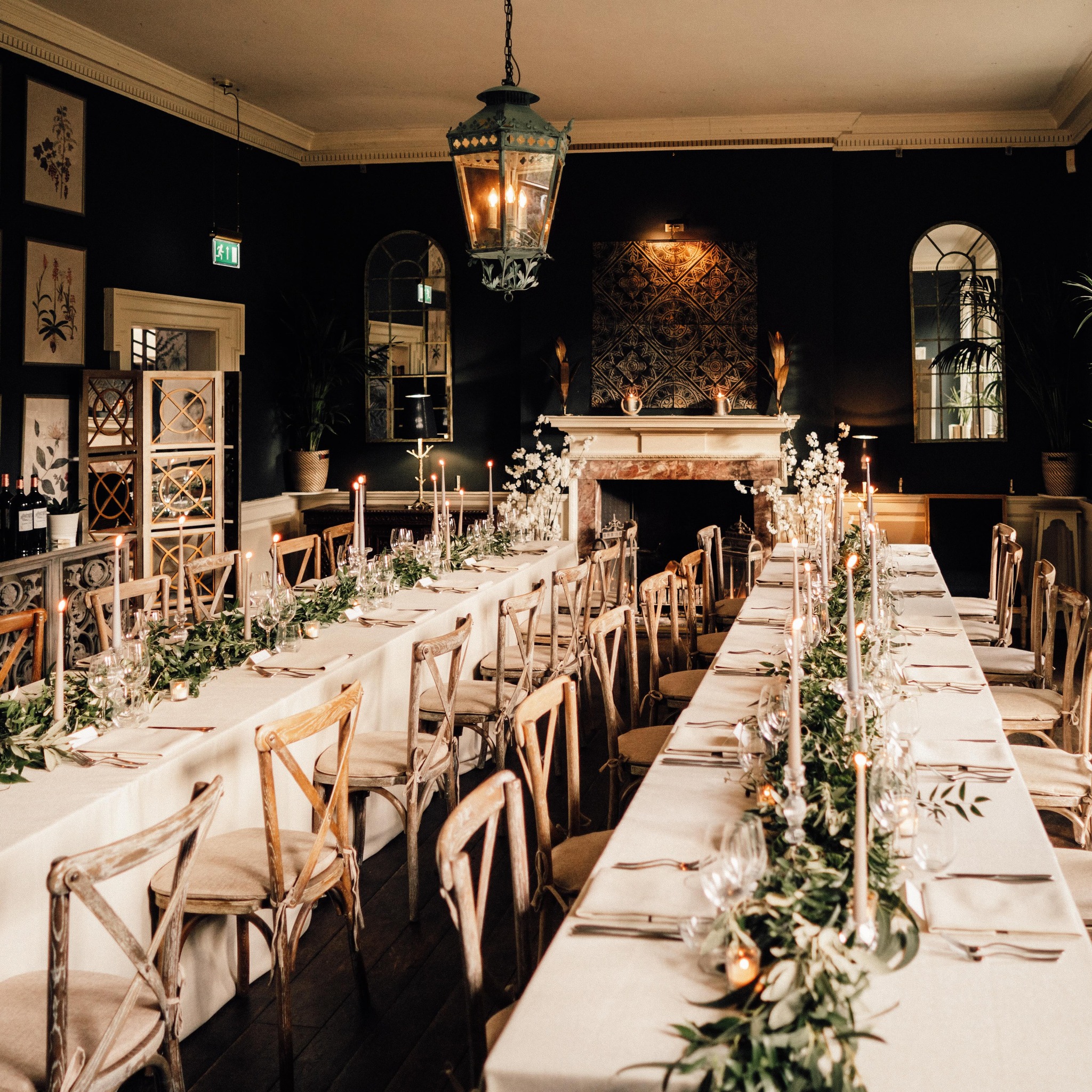 Dinner party celebrations… for Kelly and Vic
Captured on 📷 by @mikiphotography
#intimateevents #partyplanning #eventdesigner #eventplannerslondon #twickenhampartyplanner #richmondpartyplanner