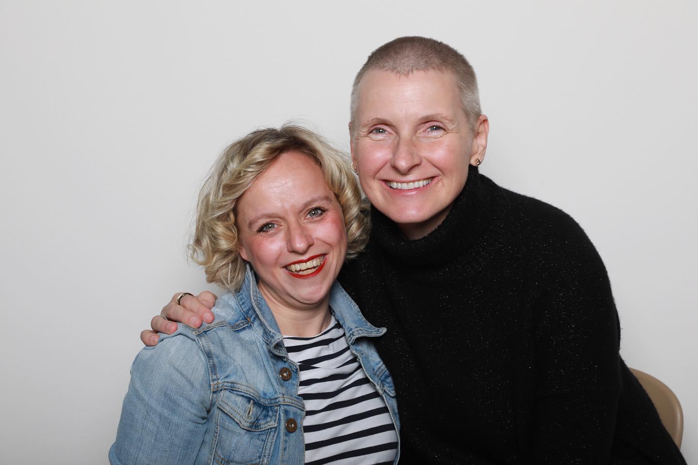 I was deeply touched, truly entertained, I was close to tears and so relaxed while surrounded by so many amazing women in the room. It was so insightful!!! Thanks for being present with each other! #itsallgonnabeok #priorities #boundaries #mystic #bigmagic #artists #emonoob #justbecreative #elizabethgilbertwriter