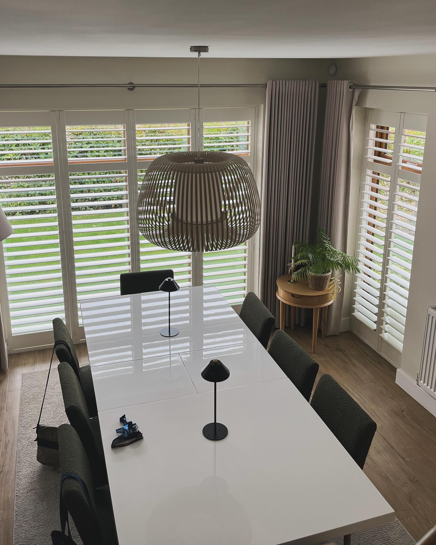 From dining room to bedroom, these floor-to-ceiling shutters bring style and sophistication to every space! Supplied and fitted by us at Indigo Blinds and Shutters in Colchester, they offer the perfect blend of privacy and timeless charm. Whether you’re dining or unwinding, these shutters are the ultimate home upgrade.
Use our instant calculator for a price today!
www.indigoblinds.co.uk
Info@indigoblinds.co.uk
01787 275249
Consultations are free with no obligation to buy.
🍽️🛏️ #IndigoBlinds #ShutterStyle #BedroomInspo #DiningRoomGoals #ColchesterHomes #HomeInspiration #CustomShutters #InteriorDesign#shutterblinds#shutters