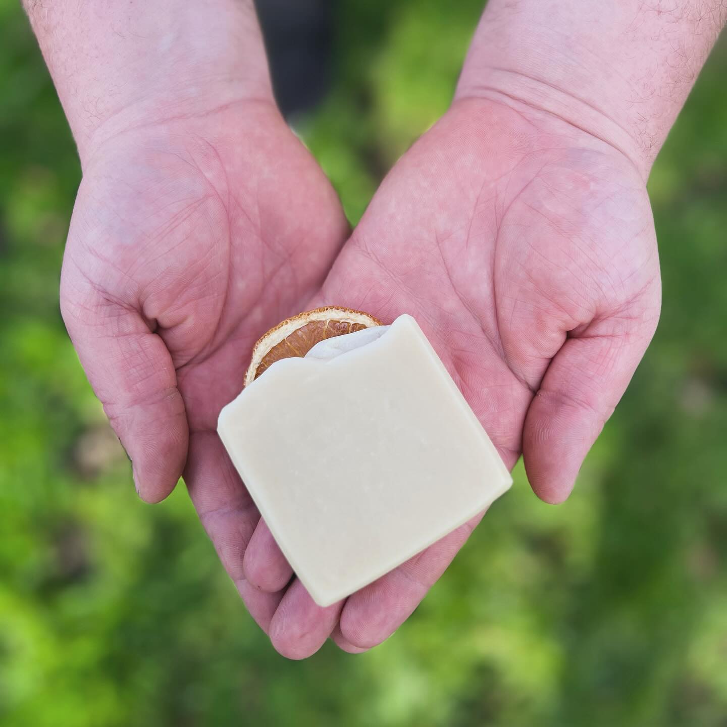 Our autumn favourite Limited Edition Cinnamon & Orange goats milk soap bars are now available online!
These bars have the beautiful sweet scent of orange and warm spicy hint of cinnamon.
Free delivery on orders over £30
www.marshvalley.co.uk
.
.
#marshvalleysoap #goatsmilksoap #autumncollection #handmadeinyorkshire #madeinsheffield #supportsmallbusiness #sheffieldissuper #cinnamonandorange #winterwarmer #familyrunbusiness #limitededition #madeinuk #allnaturalskincare
