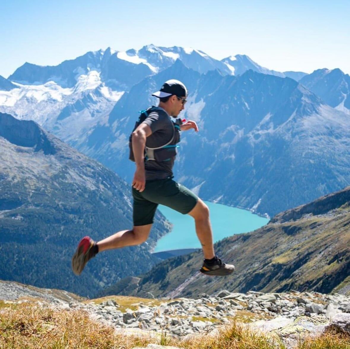 מחר הבחור המוכשר הזה, עידו דסה משתתף במרוץ ה- 24 שעות של Burgenland Extreme באוסטריה, במטרה לעבור 120 ק”מ בתנאי קור ורוח קשים. המרוץ הזה הוא יותר מאתגר גופני, זו התחייבות לתמוך במי שמתמודדים עם אתגרים גדולים יותר בכל יום.
אז למי שעדיין לא תמך, זה הזמן !