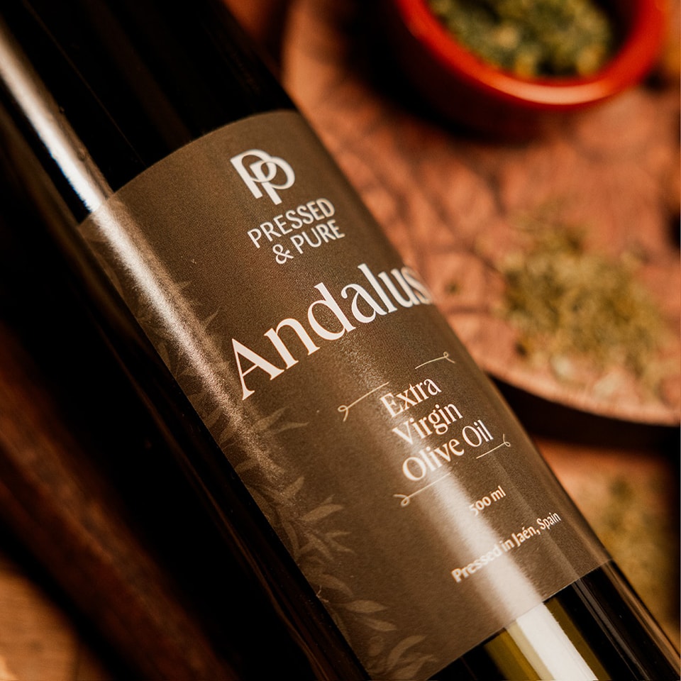 "Great news! 🌿 Our delicious Spanish olive oil Andalusi is back in stock! 🫒🌞 Straight from sunny Andalusia, home to the finest olive groves. Perfect for salads, dips, and warm dishes. Don’t wait too long—stock is limited! Order now on our website and bring a taste of Spain to your kitchen. 🇪🇸✨ #PressedAndPure #SpanishOliveOil #AndalusiFlavor"