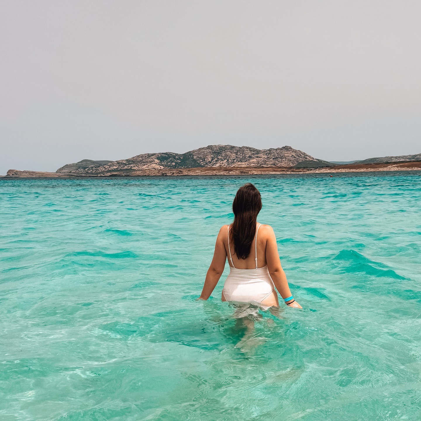 Aujourd’hui c’est la journée mondiale des océans alors j’en profite pour vous dire qu’il faut continuer à les protéger afin de garder ces merveilles de la nature le plus intact possible.