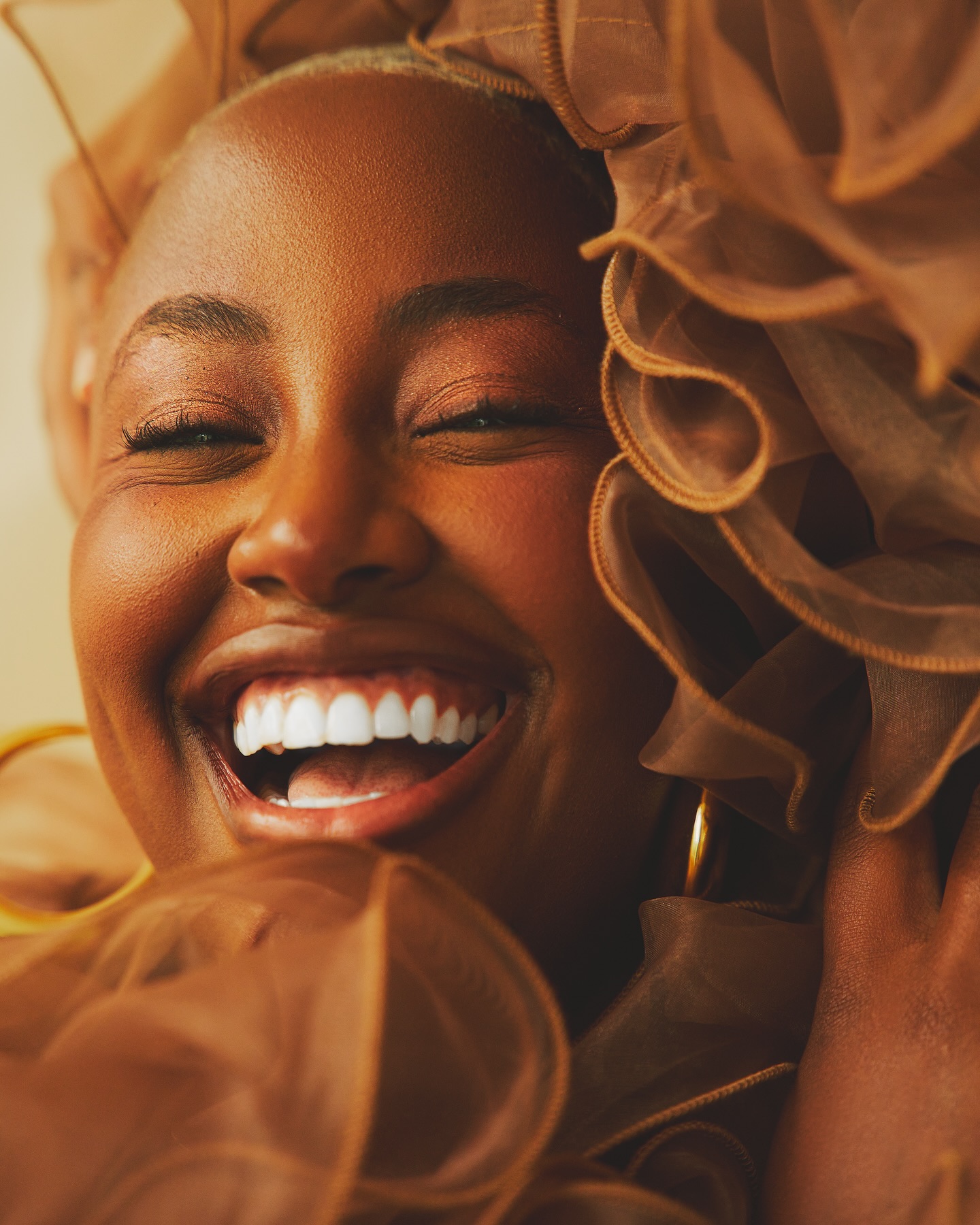 In partnership with @ecb.studio , we are introducing the muses of #BeyondTheCut ✨
4 women reclaiming their narrative, embracing their beauty and celebrating their authentic selves. #ECBStudios x Artist In Residence
CD | Co-producer/Photographer | @eppsshotme
CD | Co-producer/Director | @themonicarobinson
Dream Team:
Model | @akaimarje
Model | @zabi.mulwa
Model | @thatsminah
Model | @_ashleigharmstrong_
MUA | @imanibyinfluence
MUA | @itsjohnmickal
Lead Wardrobe Stylist | @autumn.naiomi
Wardrobe Assistant | @theelailaashlyn
Wardrobe Assistant | @asiashamir_
Designer | @costoomz
Designer | @lavelleadorr
Designer | @meniapaige
Earrings provides by @blackdotdesignco