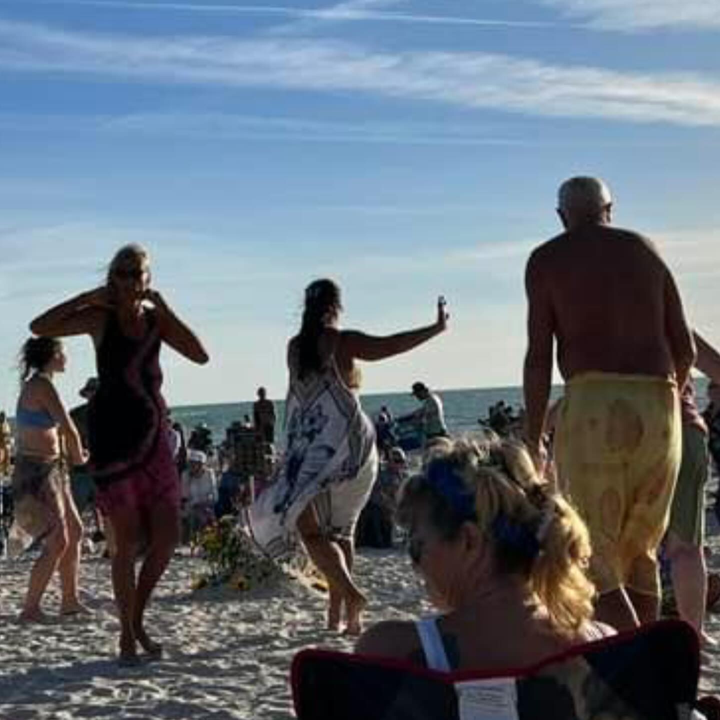 Today 4.17.24
17 again 👀
Here’s the poem to my pictures. The Circle is Sacred. ⭕️
#grieftogrowth #kismet #weareone
Today in Sarasota
Magnificent
No Pain
All the Gain
Aligned
Balanced
Centered
HERE
PRESENT
Artist
Create
Art
With all the love you have in your heart ❤️
With love,
Manoela