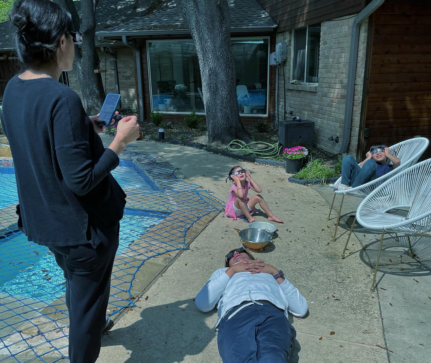 Family quotes of the day: yall have any?
“It looks like Pacman is eating a dot”
“That bird is singing a morning song”
“Feels like we’re on drugs but we’re not”
“You can’t buy this”
#moment #eclipse #love #family #totality #solar #moon #sun #wow #amazing #lifestyle #lifequotes #photooftheday #austin #dallas #texas #tejas #tx #texastodo #texaslife