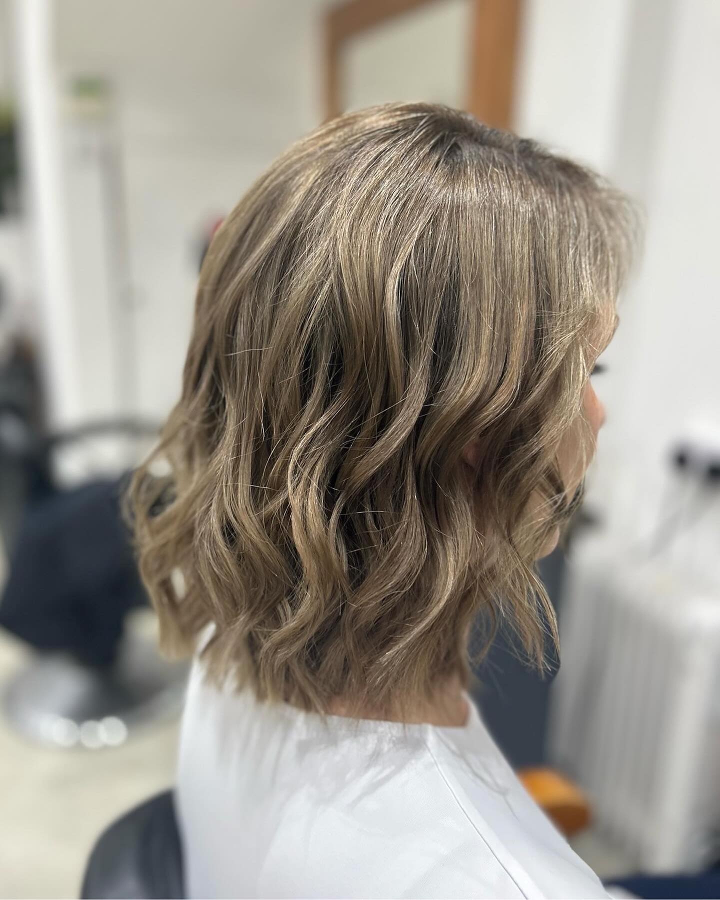 Reverse balayage 🤎 Keep swiping to see the before picture Hair done by Emily 🤎 #kmshair #goldwelluk #reversebalayage