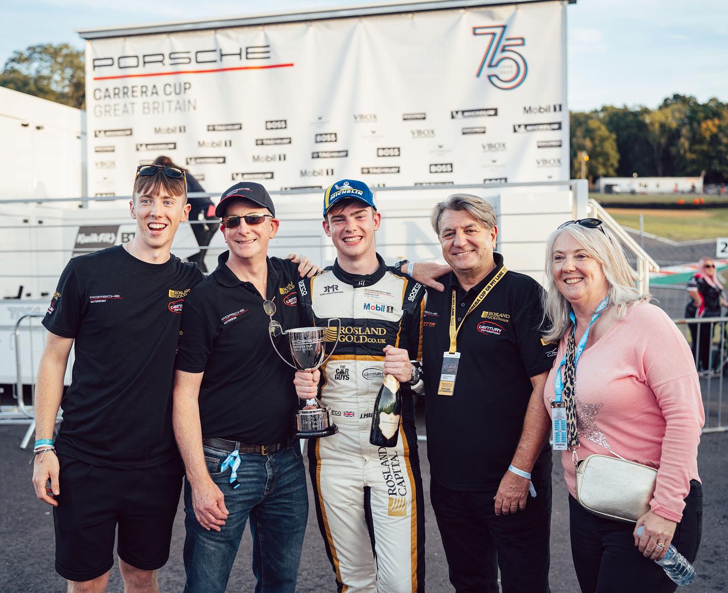 Feeling hopeful for 2024… let’s do this! Still a big push required but we are working away behind the scenes. If you, or someone else, maybe interested in supporting me this season then please get in touch. You’d be supporting a Type 1 Diabetic racing driver, @sacredcafe @porscheraces_gb Carrera Cup Driver of the Year 2023, in the UK’s fastest and most prestigious single make racing series. This year might just be our best chance of winning the championship I have always dreamt of winning!
Email - josh@joshmalinracing.com
#porsche #911gt3 #porsche911 #porschegt3cup #porsche911gt3cup #gt3cup #carreracup #porschecarreracup #porschecarreracupgb #carreracupgb #racing #racecar #itv #btcc #toca #roslandgold #roslandgoldracing #roslandgoldracingbycentury #centurymotorsport #carguystv #joshmalin #joshmalinracing