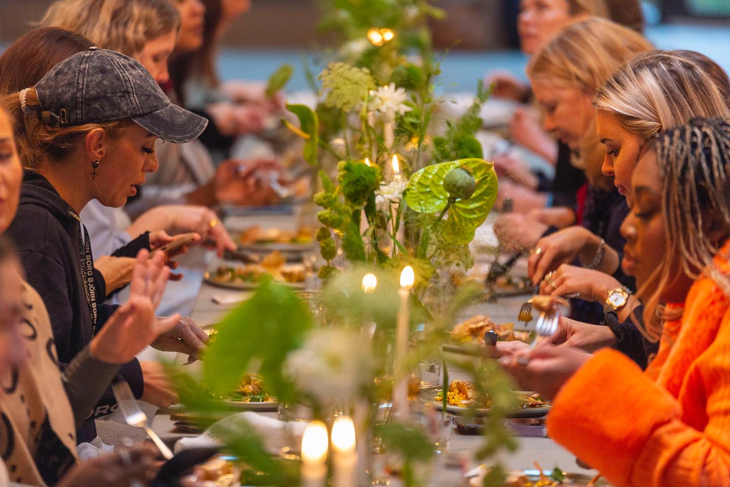 Prosjekt: Produktalansering No7❕
Kunde: @bootsapotek
Foto: @Alexasensi
Takk til alle som kom på lanseringen av No7 - Future Renew 🤍 God stemning, deilig lunsj og masse nyttig informasjon om hudens oppbygging og hvordan vi skal ta vare på den 🥼
#No7 #No7skincare #no7beautycompany #bootspharmacy #bootsapotek #Skincare #launchparty #event #Lansering #Presse