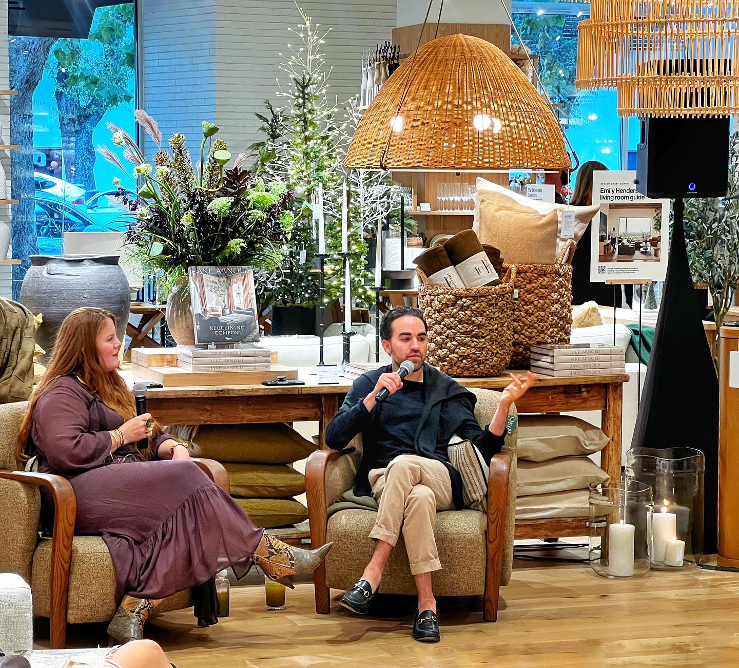 We had a blast setting the stage for an amazing Q+A session with the talented @jakearnold! It was a pleasure working with the awesome team at Crate & Barrel Walnut Creek ๐ช๐ค๐ค๐ช
.
.
.
#tmeevents #tme #event #production #eventproduction #dj #lighting #mobiledj #edm #house #events #party #uplighting #photo #booth #photobooth #photomebooth #livesound #sound #av #pioneerdj #sf #sfdj #audio #bayarea #wedding #weddingdj