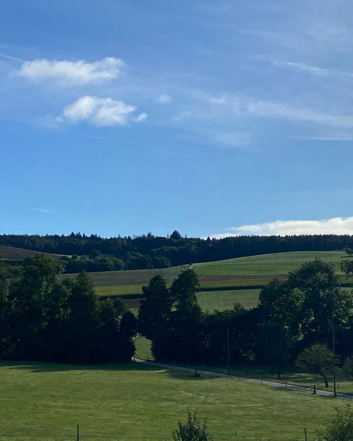 We are so thankful and blessed to live in a beautiful and serene place! ⠀
⠀
Nous sommes tellement reconnaissants et bénis de vivre dans une région magnifique et sereine!