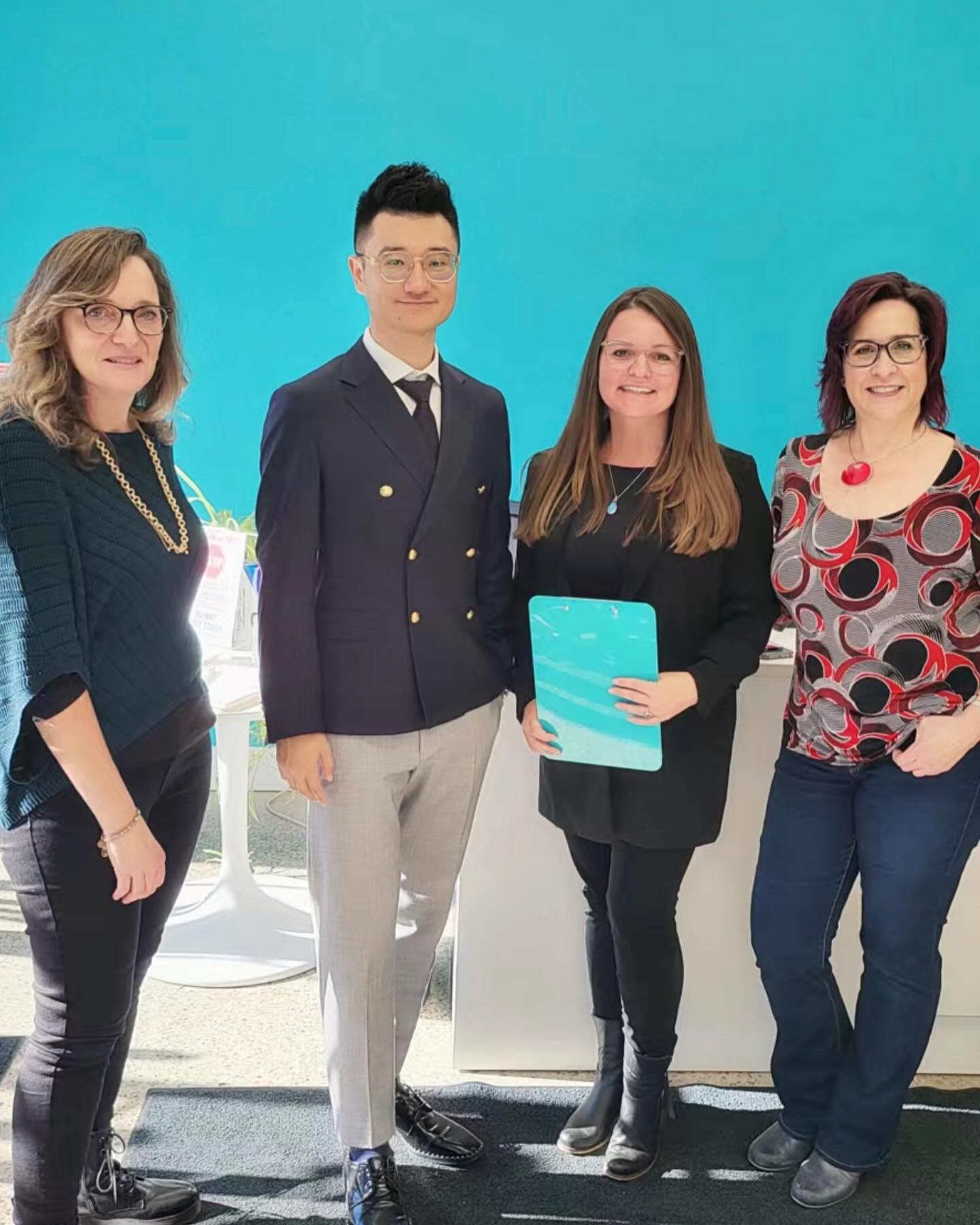 Have you checked out @thevillagehivecoworking spaces yet?
📍They have locations in Markham, North York, and Toronto.
Follow them for more information.
.
#coworkinglife #coworkingcommunity #coworkingwomen #coworkingspaces #coworkingoffice #coworkingtoronto #markhamontario