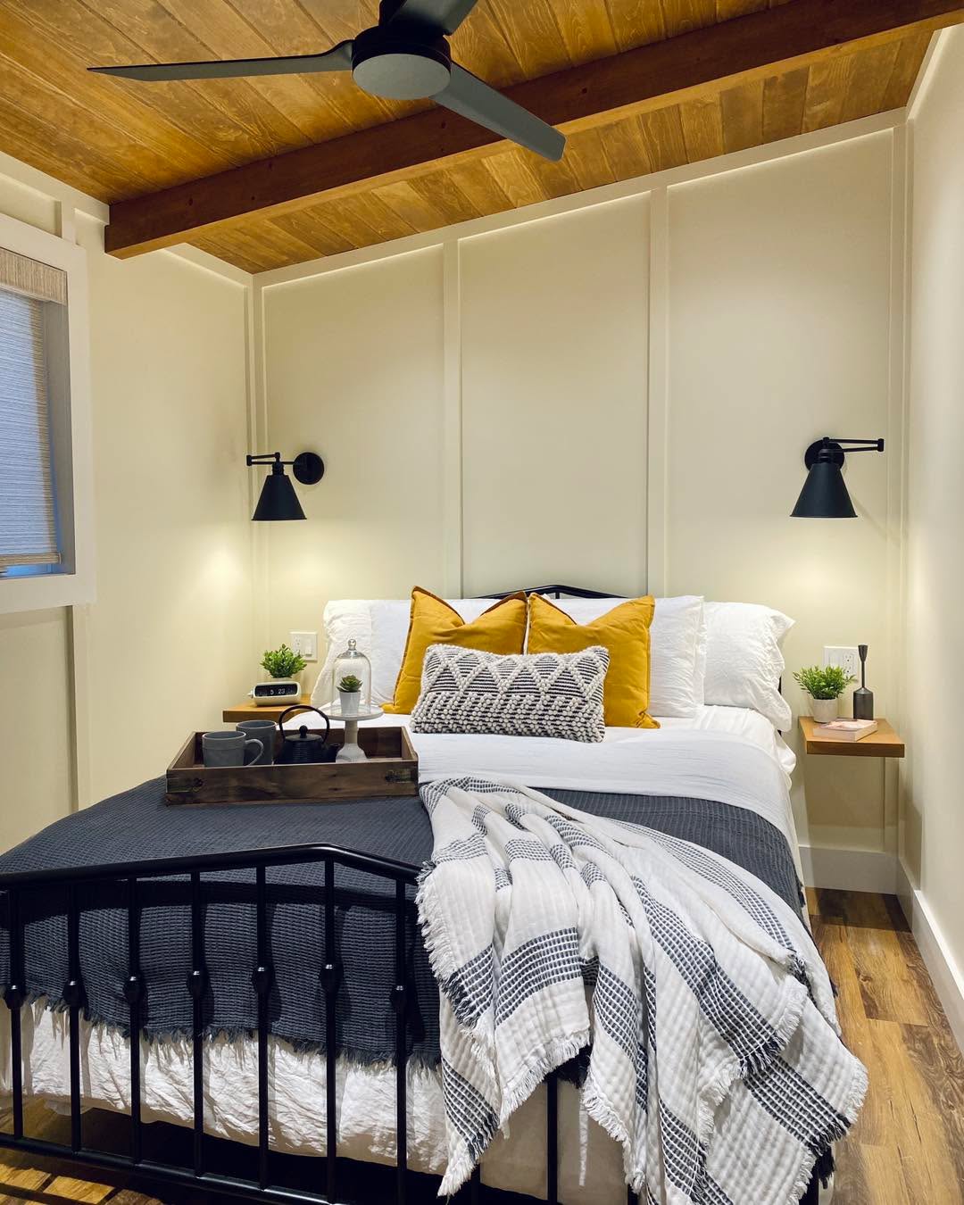 By adding wall sconces beside the bed, a cozy reading spot can be achieved
Design by @evolve.interiordesign
Evolve Interior Design
Construction by @randy_blain_construction Randy Blain Construction Inc. & Sunspace of Huntsville
#welcoming #serenity #home #cozy #bedroom #bed #reading #relax #design #interiordesign #evolveinteriordesign