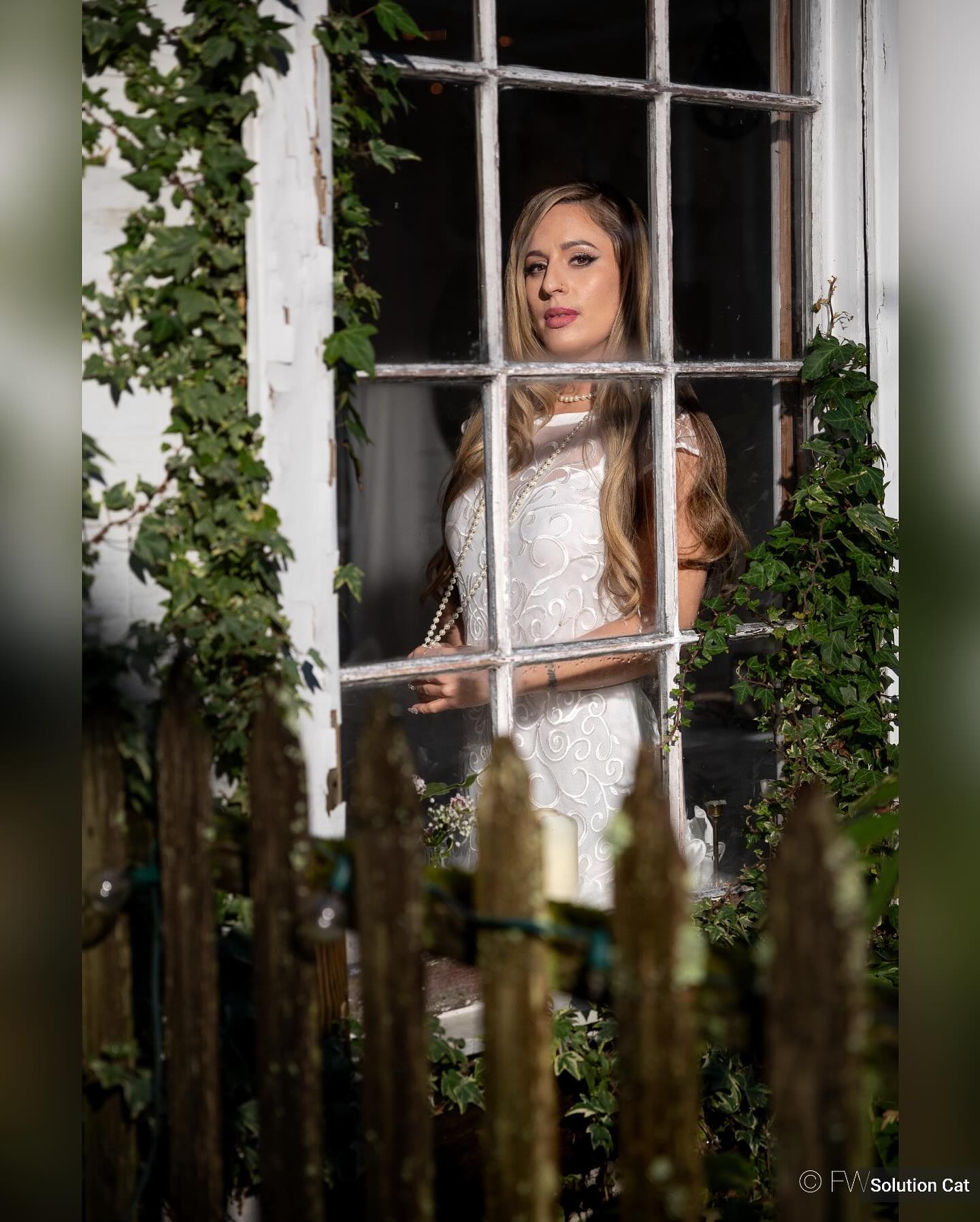 A really wonderful shoot with @lenzeymarie thanks for giving the opportunity to create with you. #daydream #teaparty #visualart #creative #arri35 #DZOlenses #smallHD #5dmarkiv #goodtimes #beingcreative