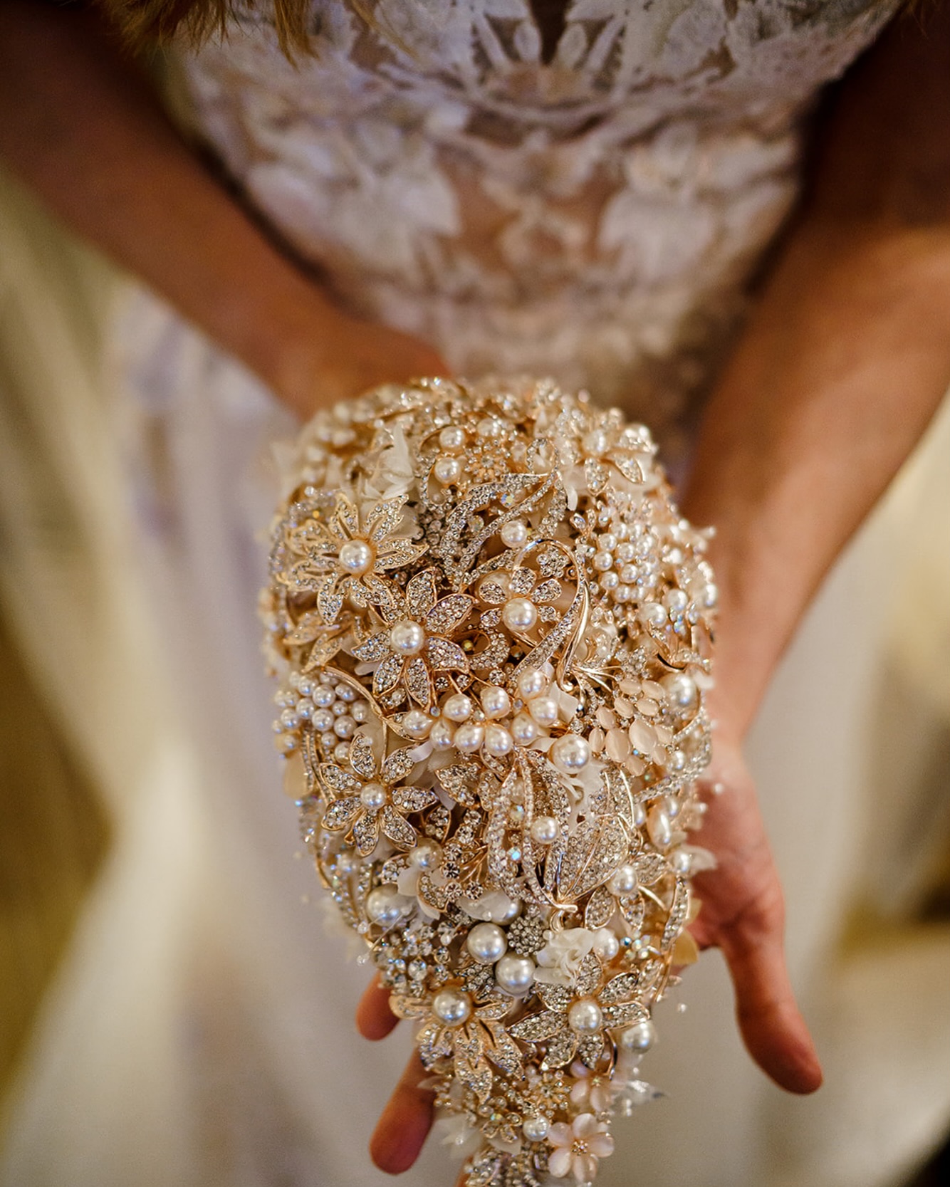 A beautiful broach bouquet for the beauty that is Nicola
#broachbouquet #bouquet #weddingbouquet #weddingplanneruk #eventplannerlondon