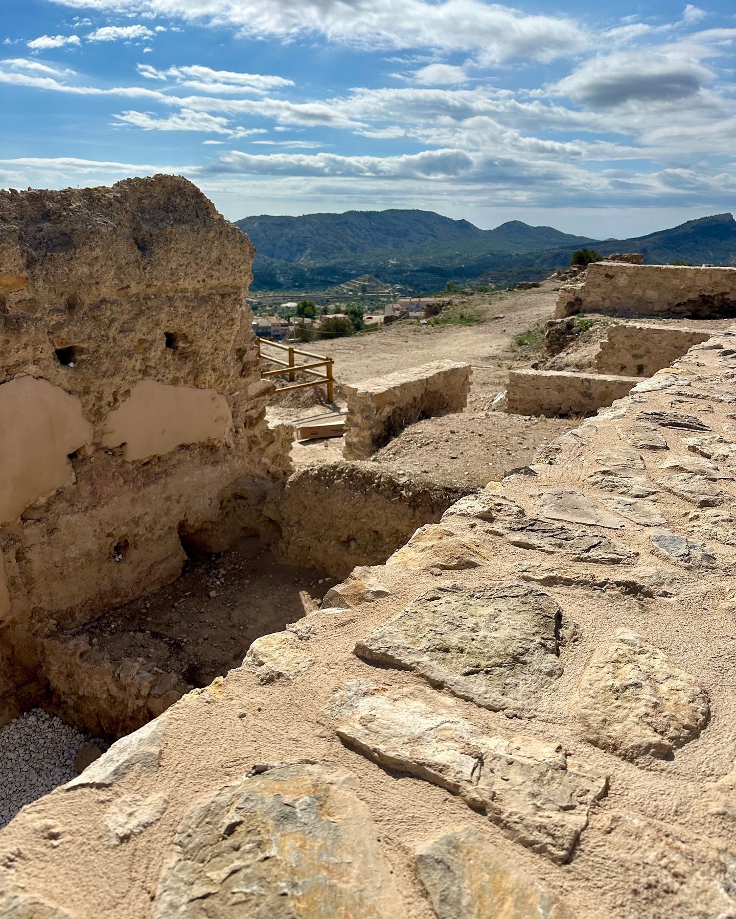 Restauración del Castillo de Relleu, Alicante.
Seguimos trabajando en el proceso de restauración del Castillo de Relleu. En esta primera fase, se está trabajando sobre el conjunto central de el Castillo y los impresionantes aljibes que contiene el mismo. ¡Os iremos contando más!
#Castillo #castle #heritage #restauro #restauracion #bic #arquitetura #enproceso #virtuarchstudio #vicentedualdeviñeta #carmecarbocortes #pepehernandezfernandez #vas #wip #sitevisit #stone #torres #aljibe #tapial #rammedearth #relleu #alicante