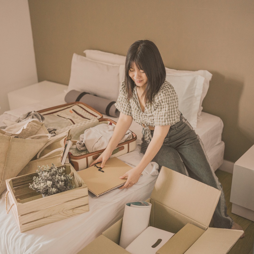 Qui profite de son week-end pour remettre sa maison en ordre après des semaines de décorations lumineuses, colorées, imposantes ?
Il nous reste encore une fête de Noël à faire demain, et après fini la déco de Noël 2024 ! Et je ferais une Home Détox bien méritée ! Si tu ne sais pas de quoi je parle je t'invite à lire l'article du dossier du mois de Janvier sur le site 😊
Tu fêtes Noël à rallonge toi aussi et tu gardes ta déco jusqu'au dernier jour ?
#cavatadeco #magazinedéco #decorationinterieur #deco #noel2024en2025 #homedetox #homedetoxchallenge